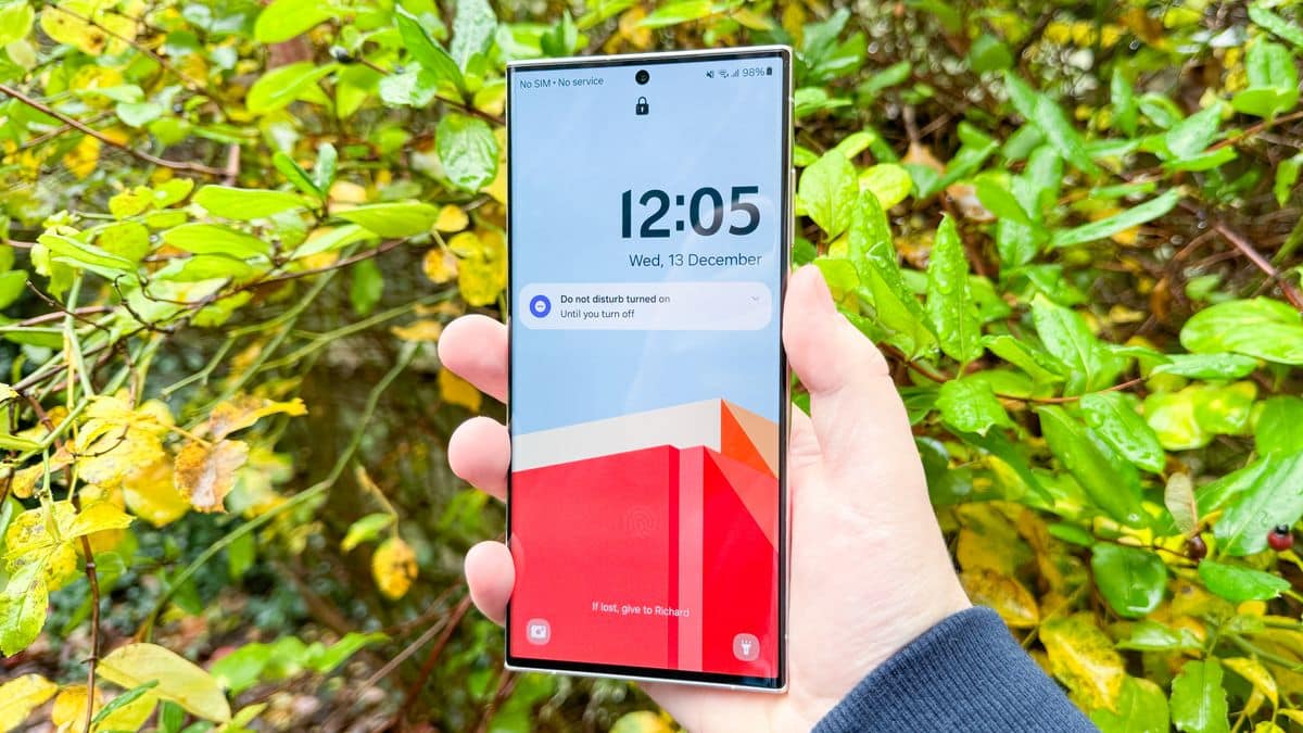 Vous pouvez modifier presque tout sur l'écran de verrouillage de votre Samsung Galaxy dans One UI 6 : voici comment procéder image-13829
