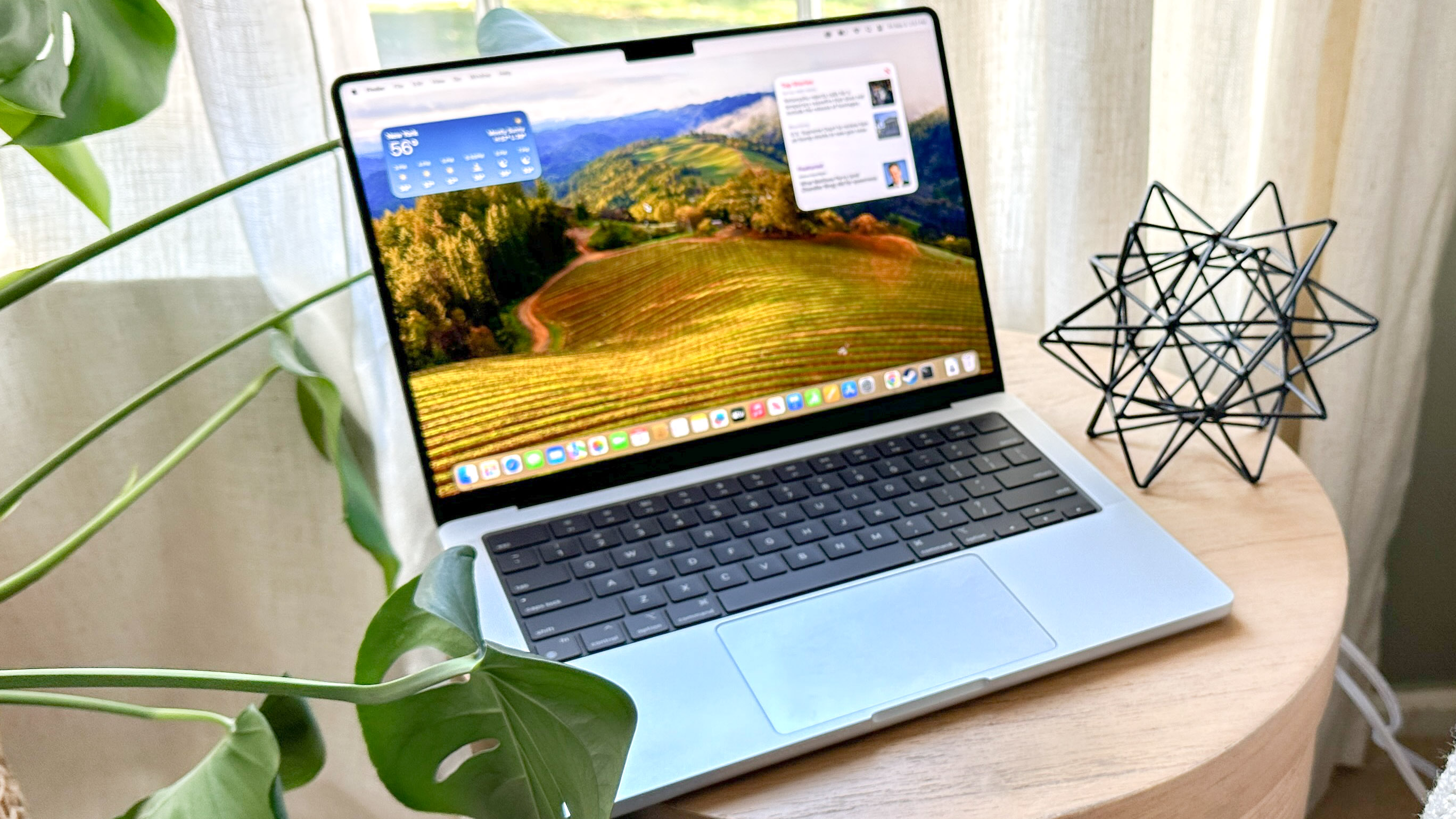 MacBook Pro 14 pouces M3 sur table