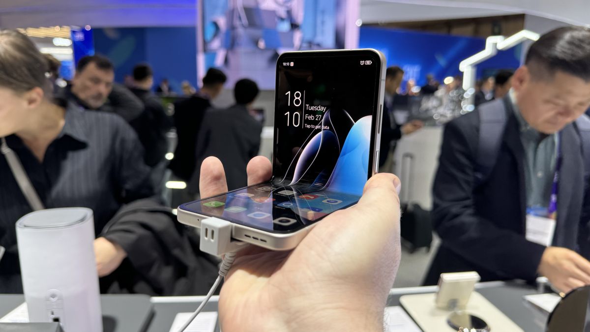 Je me suis mis à la pratique avec le pliable à 600 $ de Nubia – et il pourrait être un véritable challenger du Galaxy Z Flip image-15995