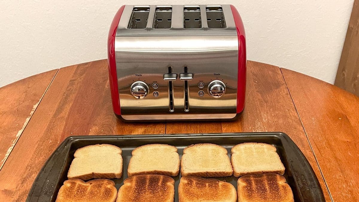 J'utilise le grille-pain à 4 tranches KitchenAid depuis une semaine – ce que j'aime et ce que je déteste Par Jackie Dove publié le 15 mars 24 Le grille-pain à 4 tranches KitchenAid est un robuste deux grille-pain en un image-17059