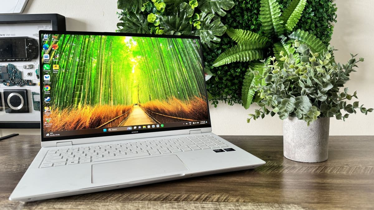 J'ai remplacé mon MacBook Pro par le Honor MagicBook Pro 16 — voici ce qui s'est passé Par Jason England publié le 16 avril 24 Pas encore noté Le Honor MagicBook Pro 16 est un appareil polyvalent et solide — offrant à son châssis élégant un superbe écran et une ergonomie encore meilleure. avec beaucoup de puissance sous le capot. image-18040