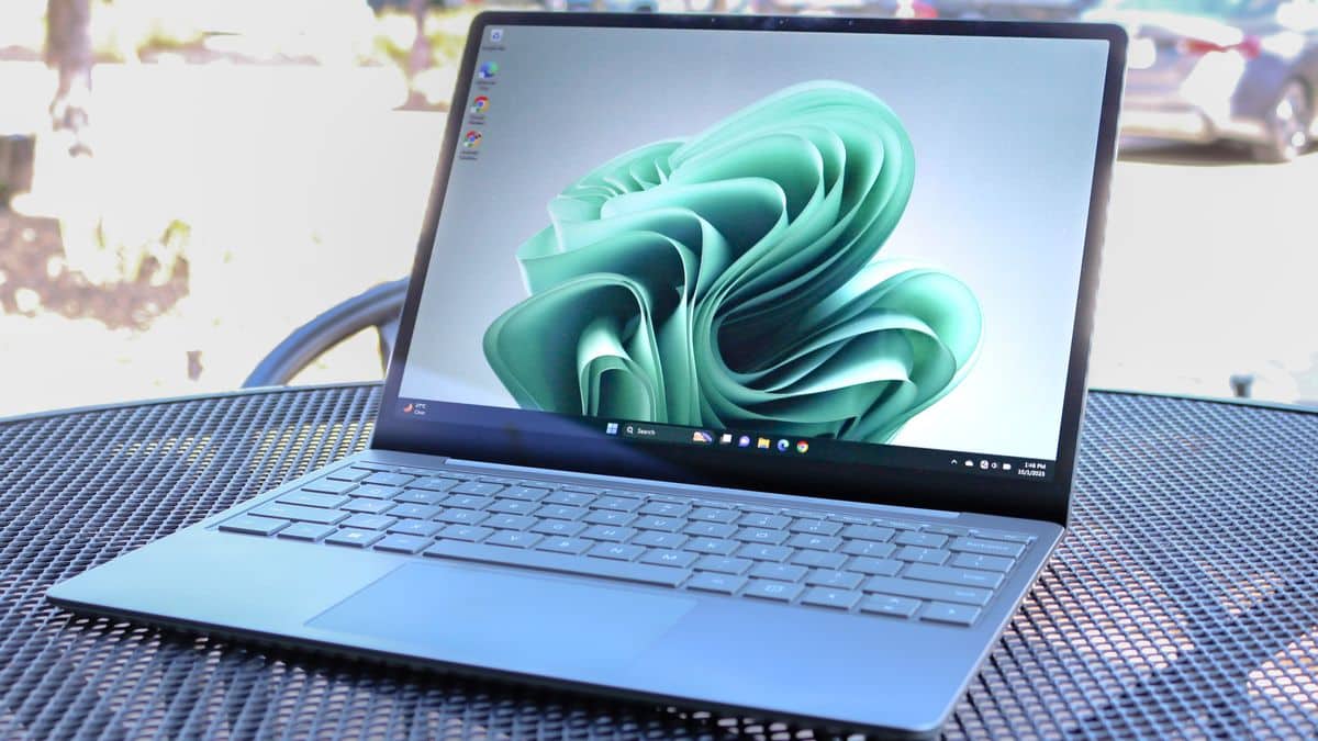 Les tests de Microsoft montrent que le Surface Laptop 7 surpasse le MacBook Air M3 – mais qu'en est-il du M4 ? image-19129