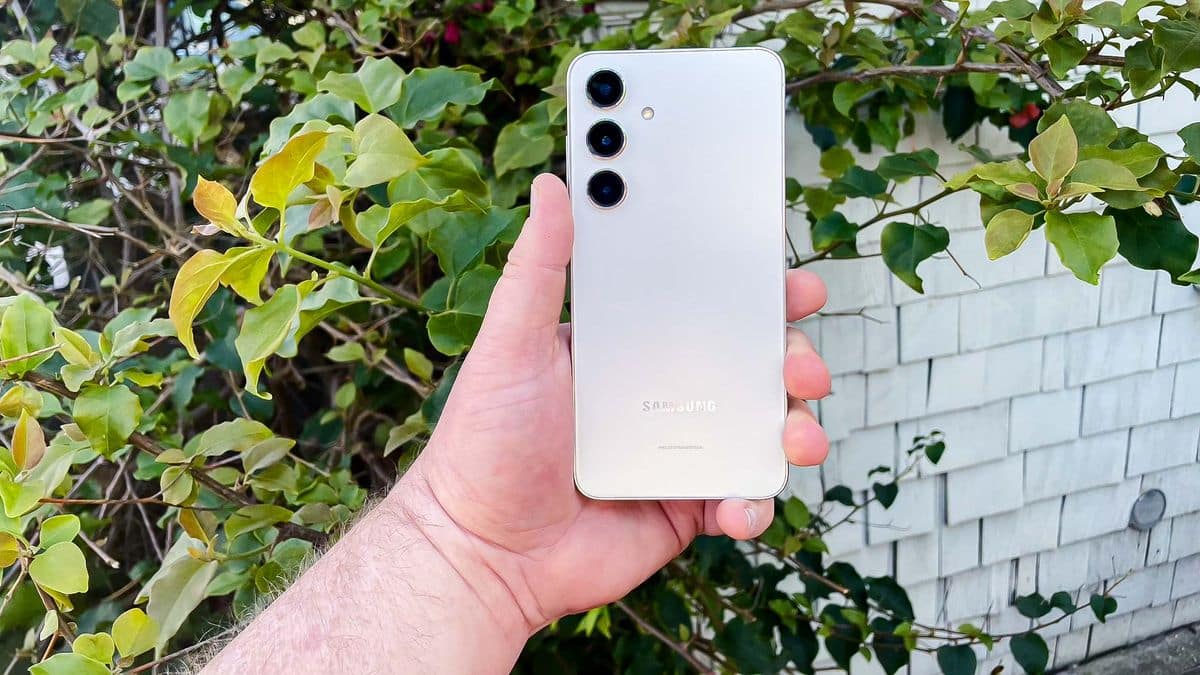 Le Galaxy S25 pourrait être le premier téléphone Samsung doté d'une connectivité par satellite – ce que nous savons image-20271