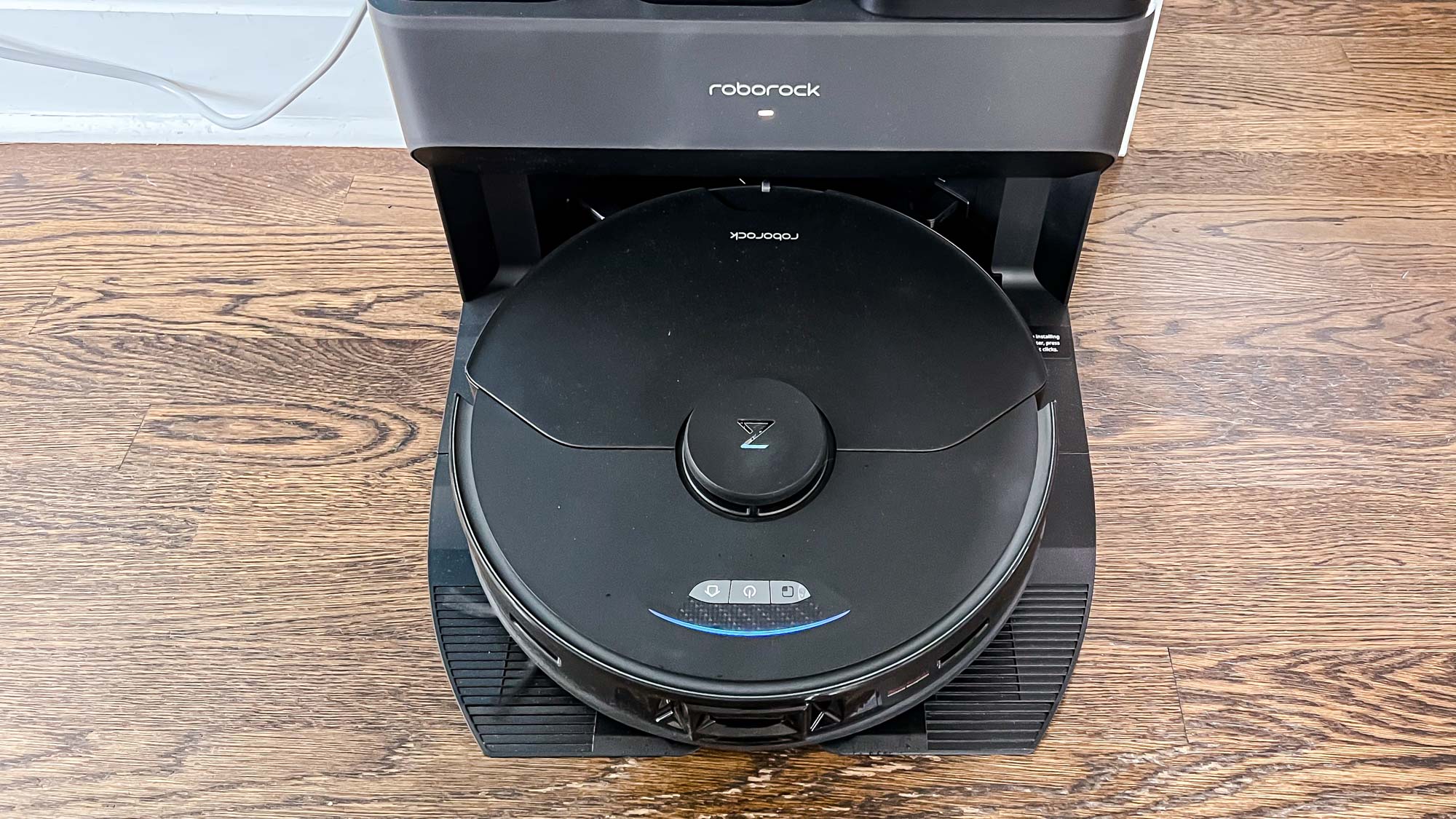 Roborock S7 Maxv Ultra en charge de chargement