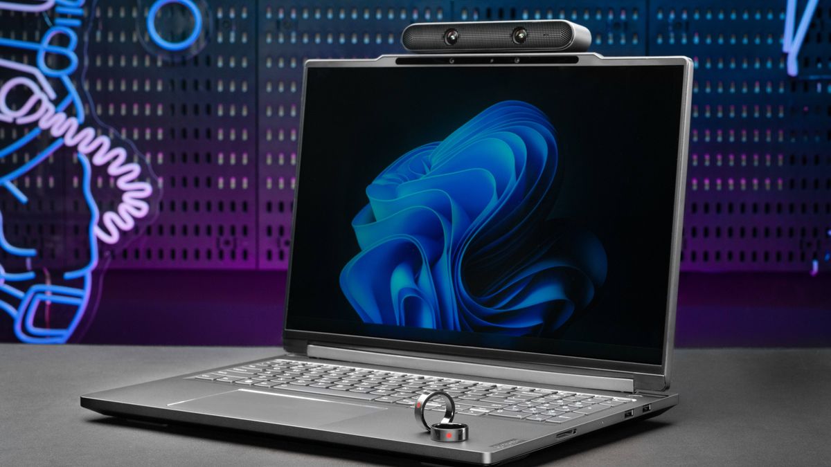 Lenovo révèle le concept d'ordinateur portable 3D qui est livré avec un anneau AI pour les contrôles des gestes mains libres image-28417