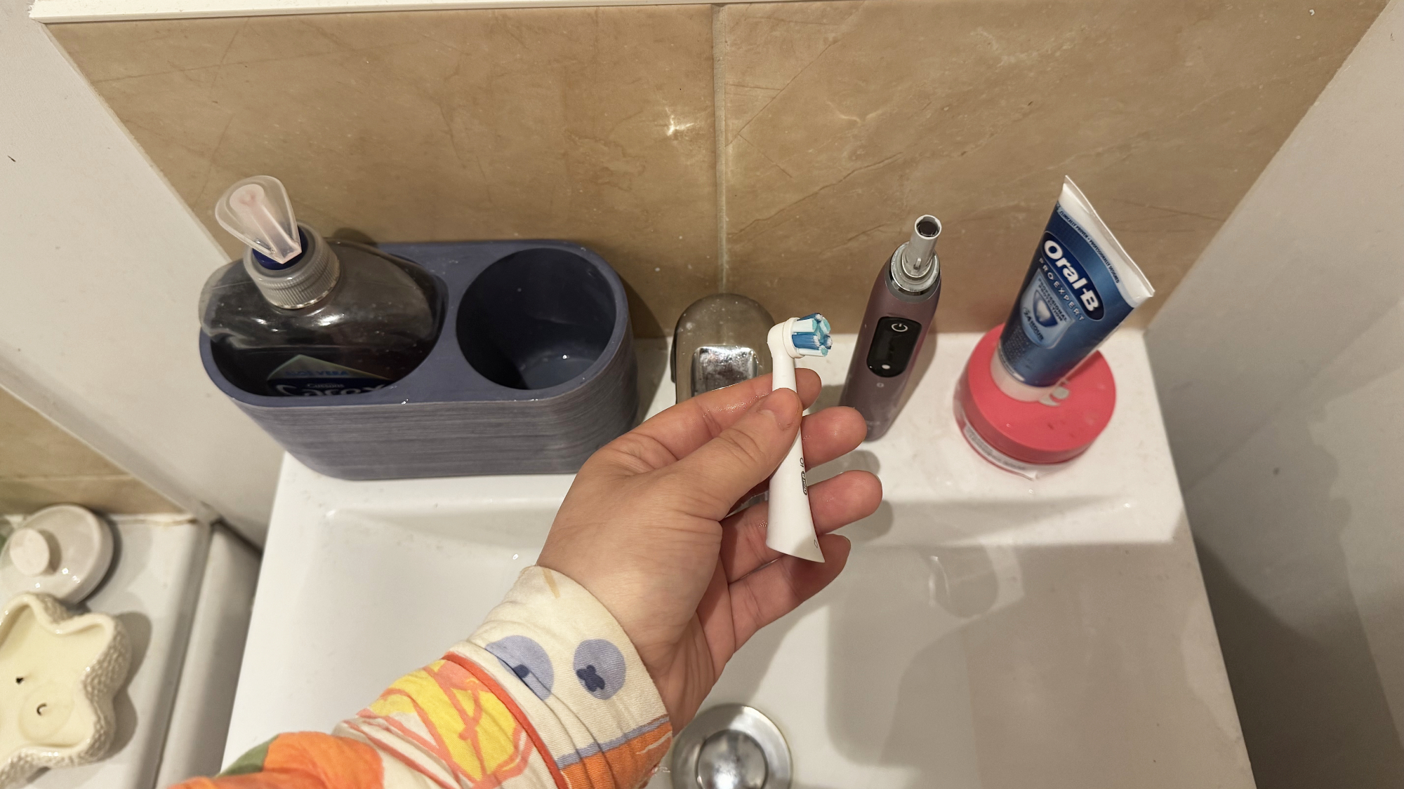 Rince et brosse à dents électrique sèche