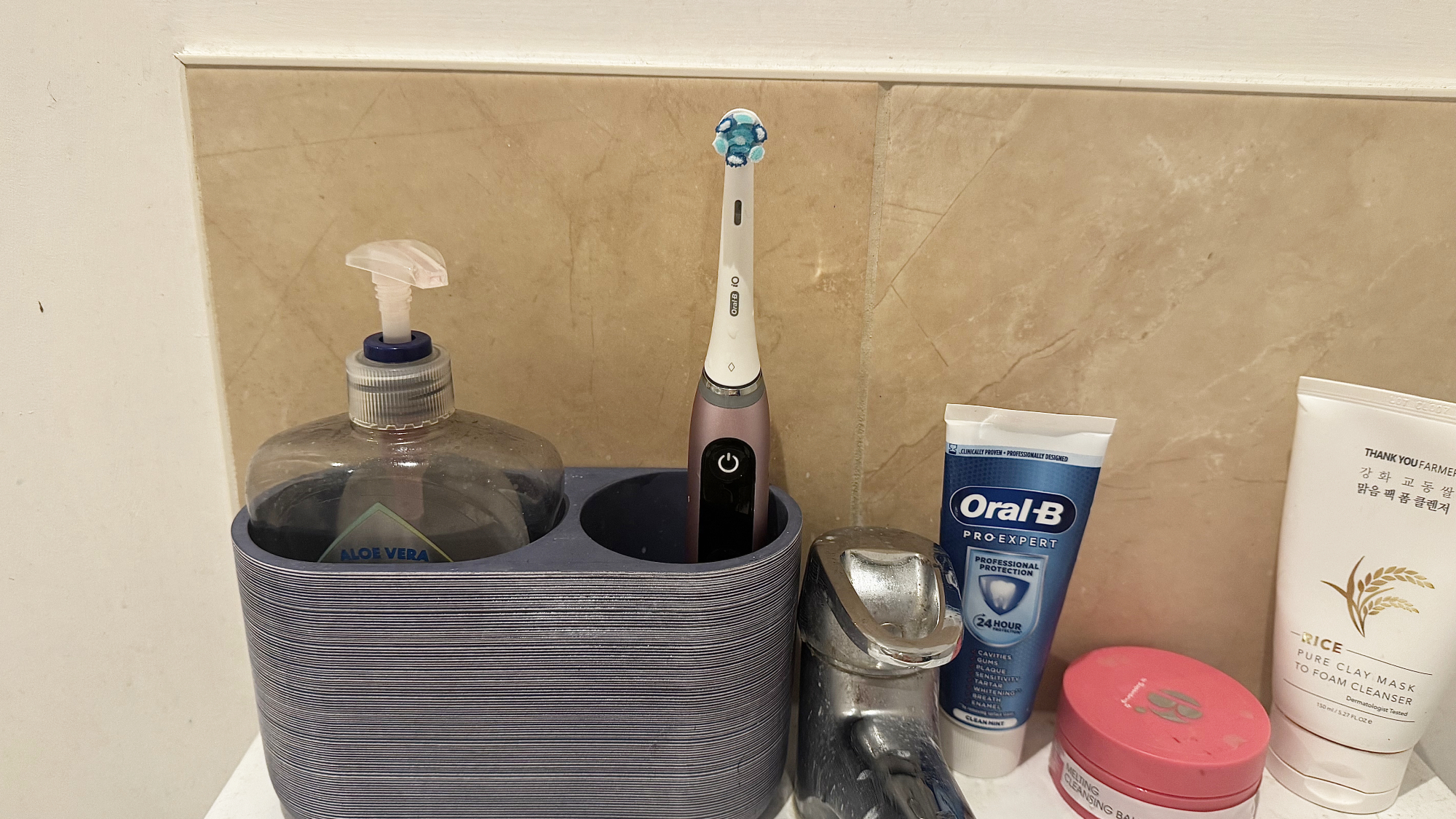 Assembler la brosse à dents électrique