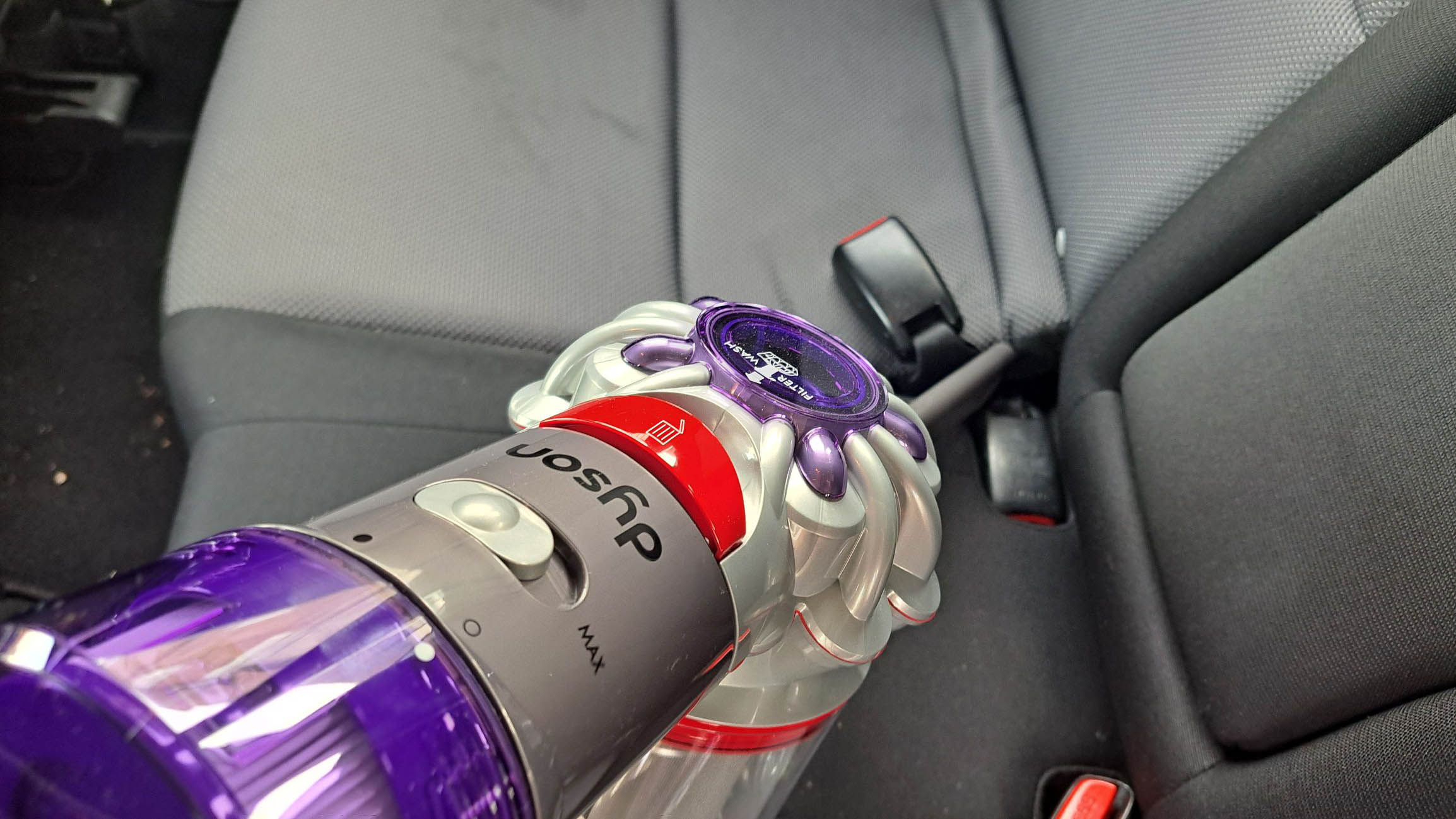 Voiture dyson + pour vide de bateau