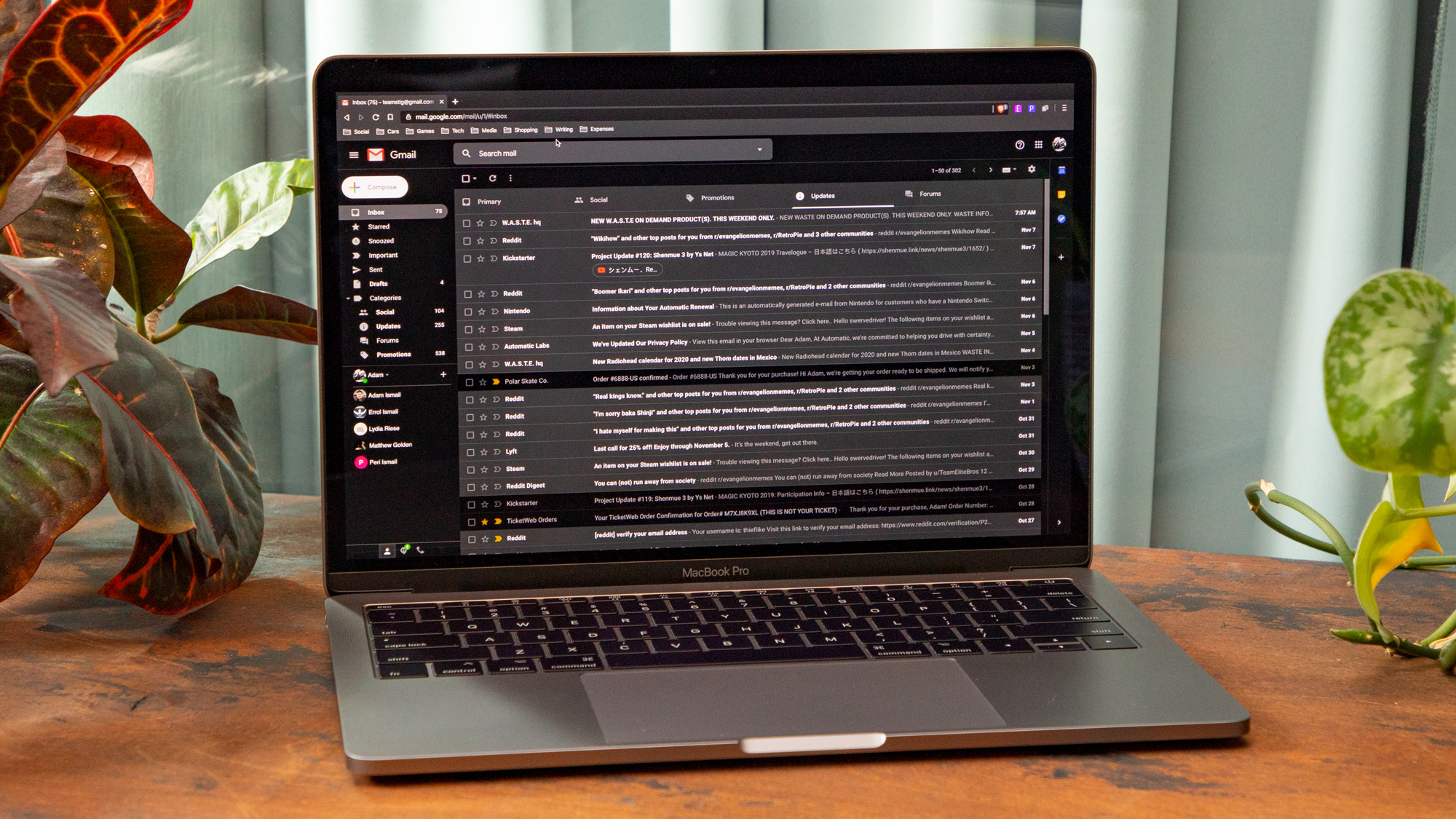 Bureau de mode sombre Gmail