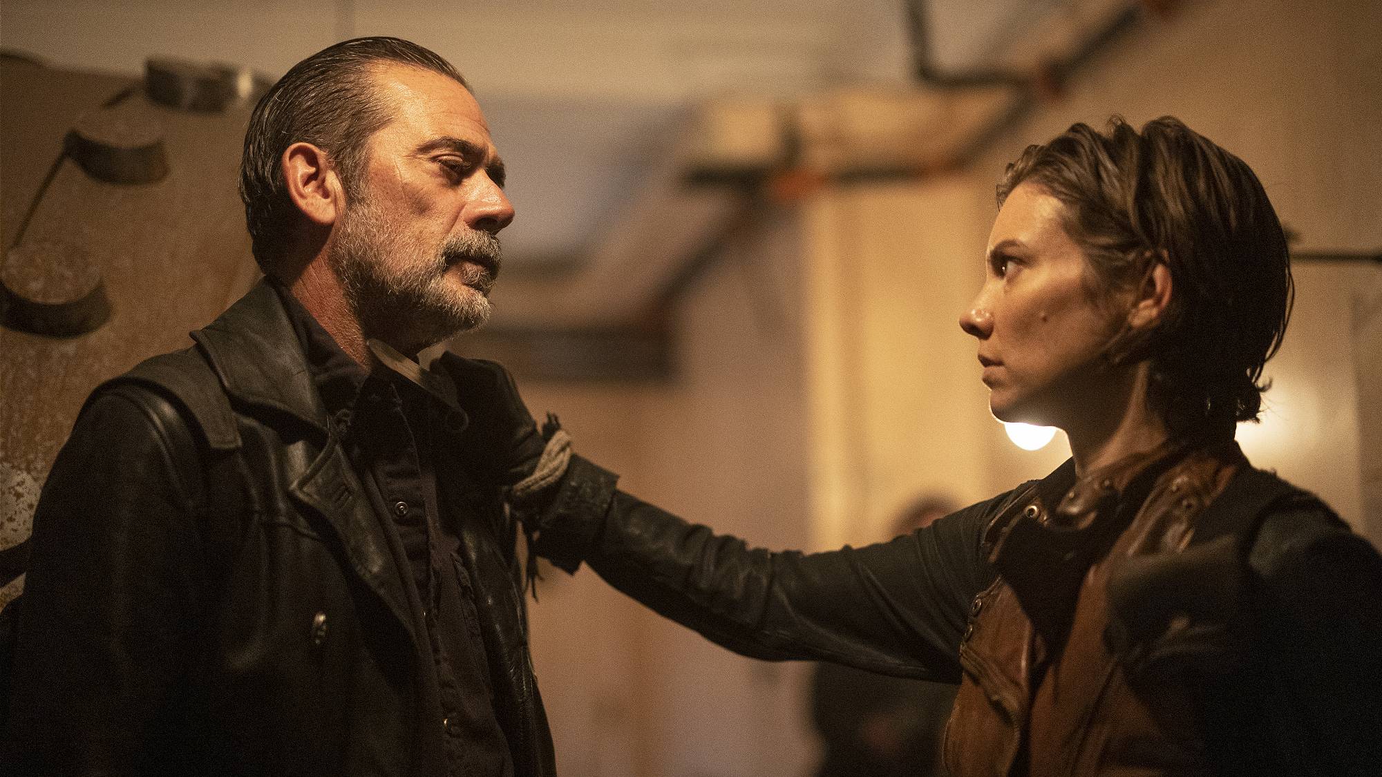 Lauren Cohan comme Maggie Rhee et Jeffrey Dean Morgan en tant que Negan