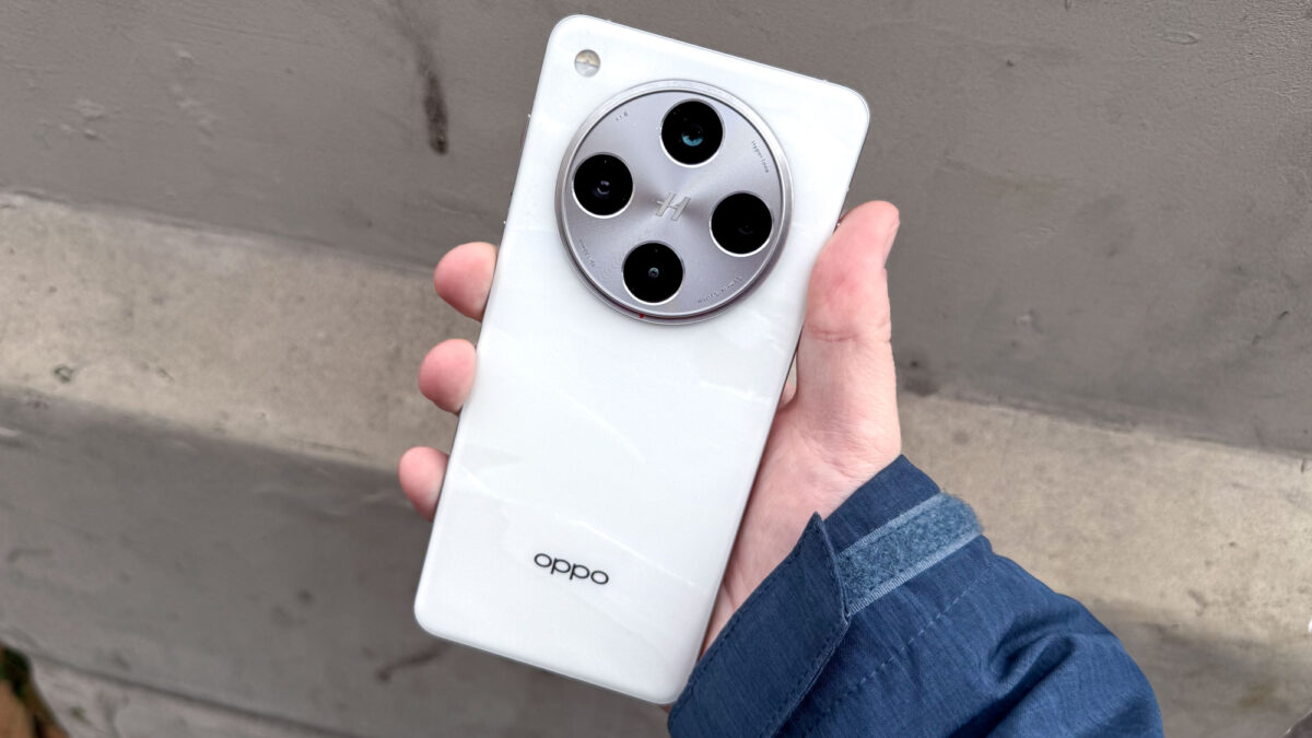 Oppo a fait un tour d'offrir une batterie folle de 7 500 mAh dans le prochain téléphone phare image-30877