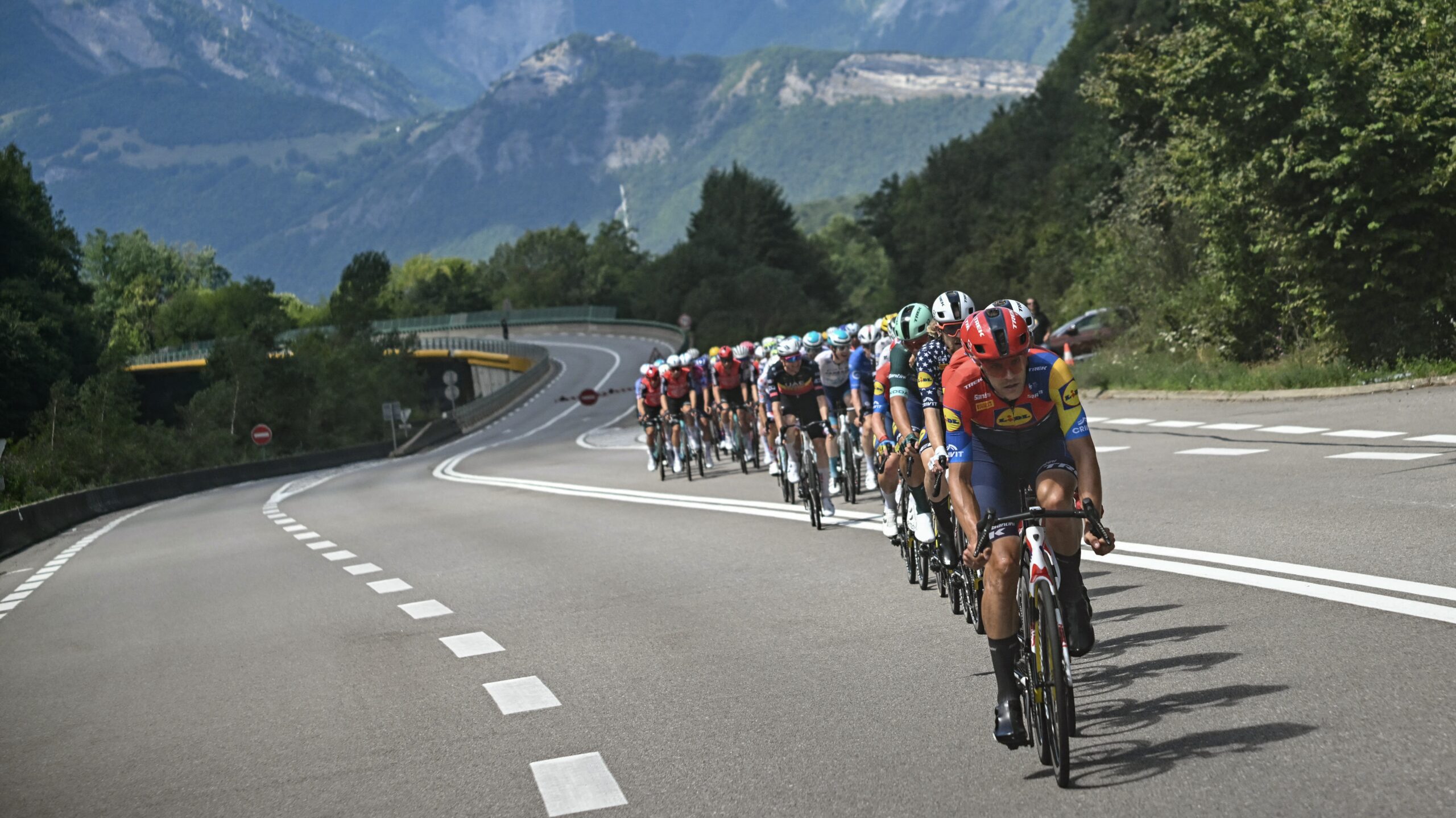 Comment regarder l'étape 20 du Tour de France 2025: Stream en direct à vélo en ligne de n'importe où image-30833