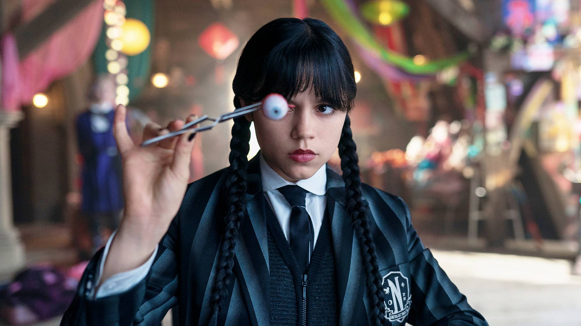 5 choses dont vous devez vous souvenir avant la saison 2 du mercredi 2 image-30979