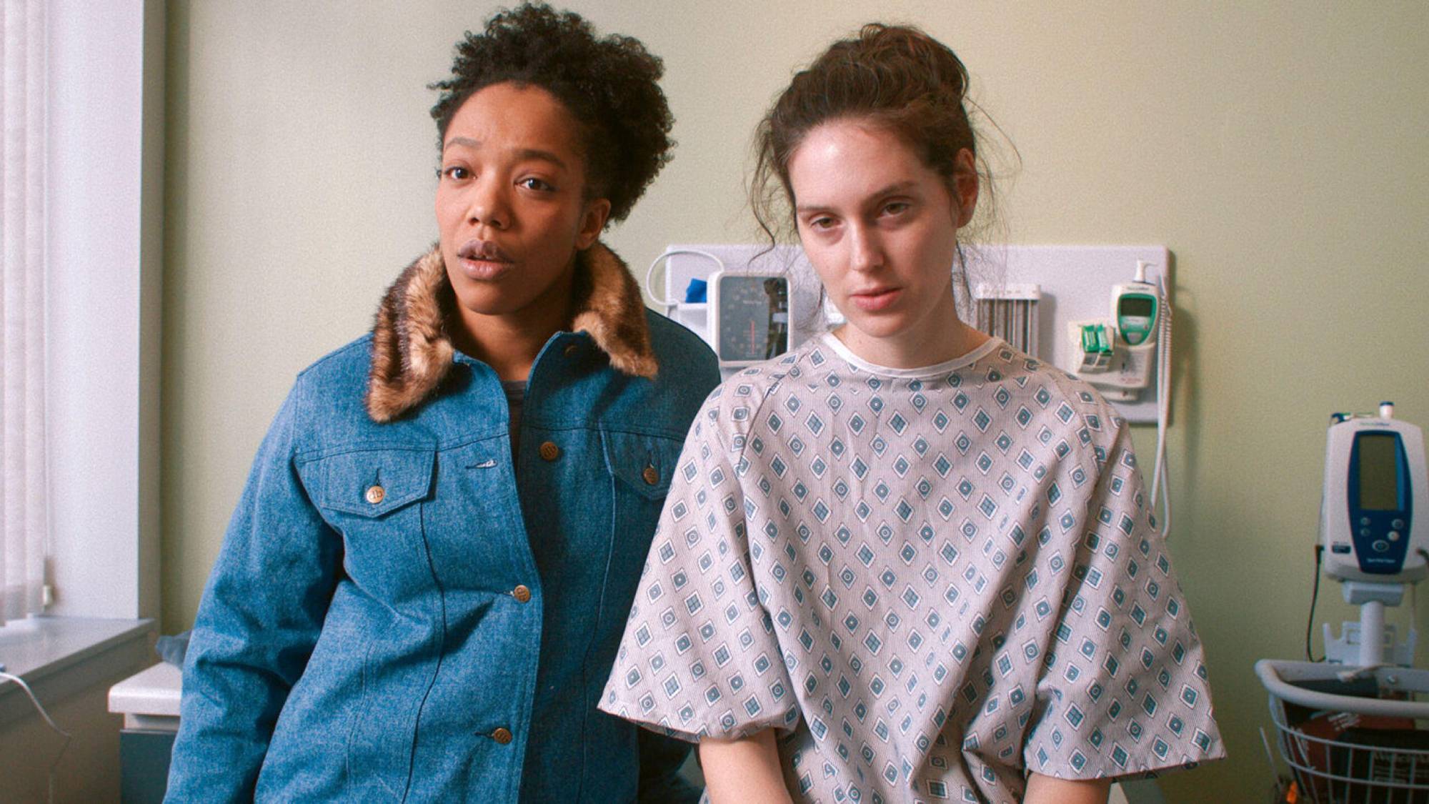 (LR) Naomi Ackie comme Lydie et Eva Victor comme Agnes