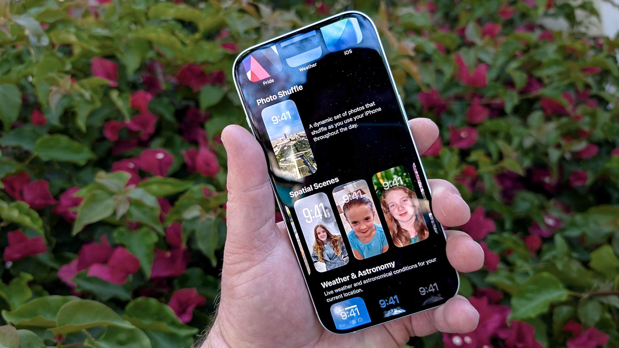 Photo de scène spatiale sur l'écran de verrouillage iOS 26