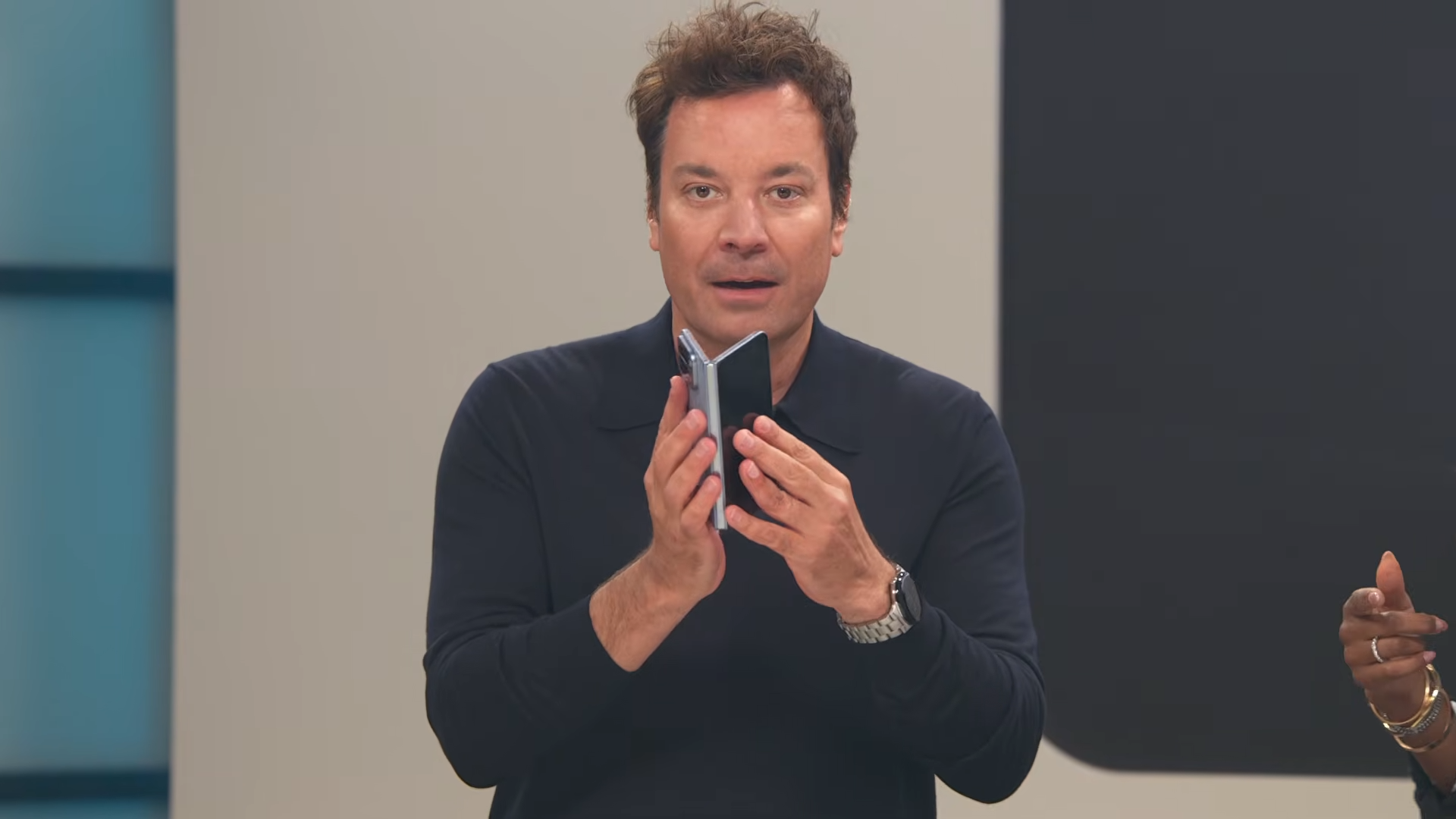 Jimmy mesmérisé par Pixel 10 fois