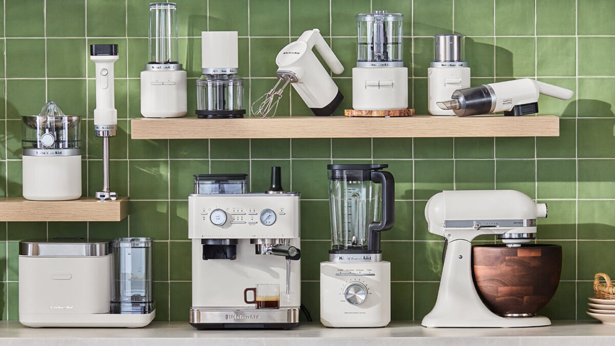 La collection White en porcelaine de Kitchenaid vient de devenir plus grande – c'est un classique moderne très apprécié image-31565