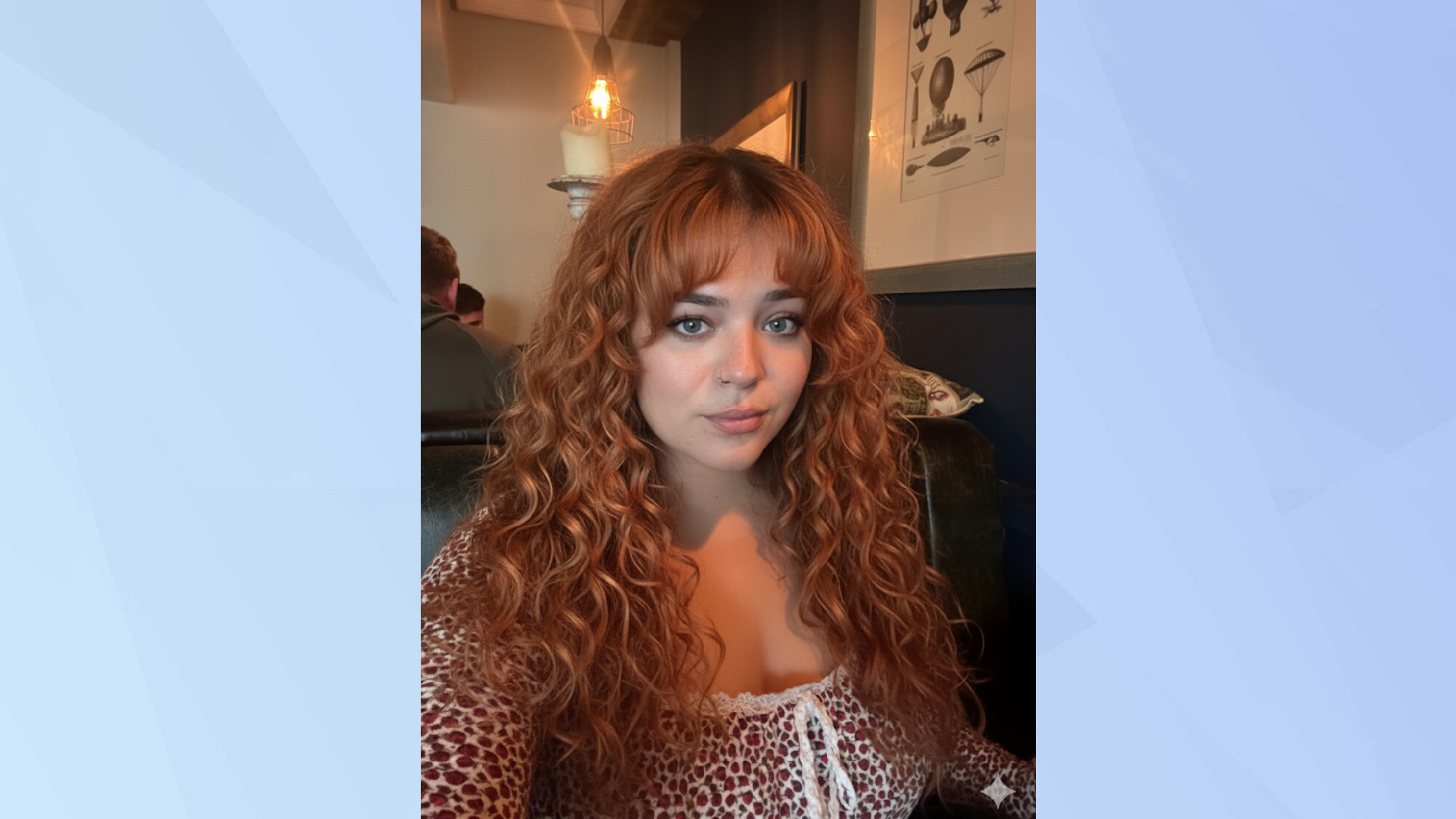 Gemini Nano Banana Auburn et Curly