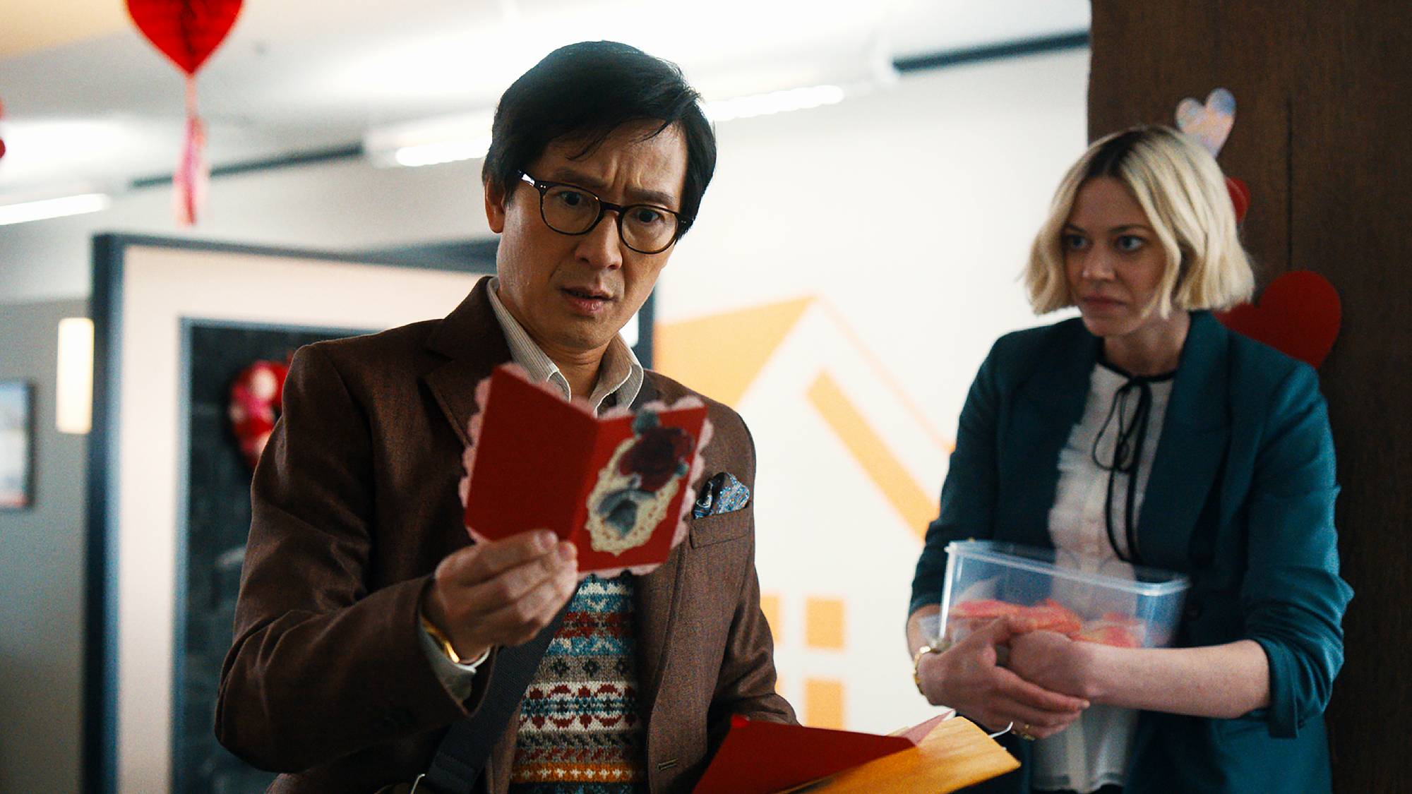 Marvin Gable (Ke Huy Quan) et Ashley (Lio Tipton) dans