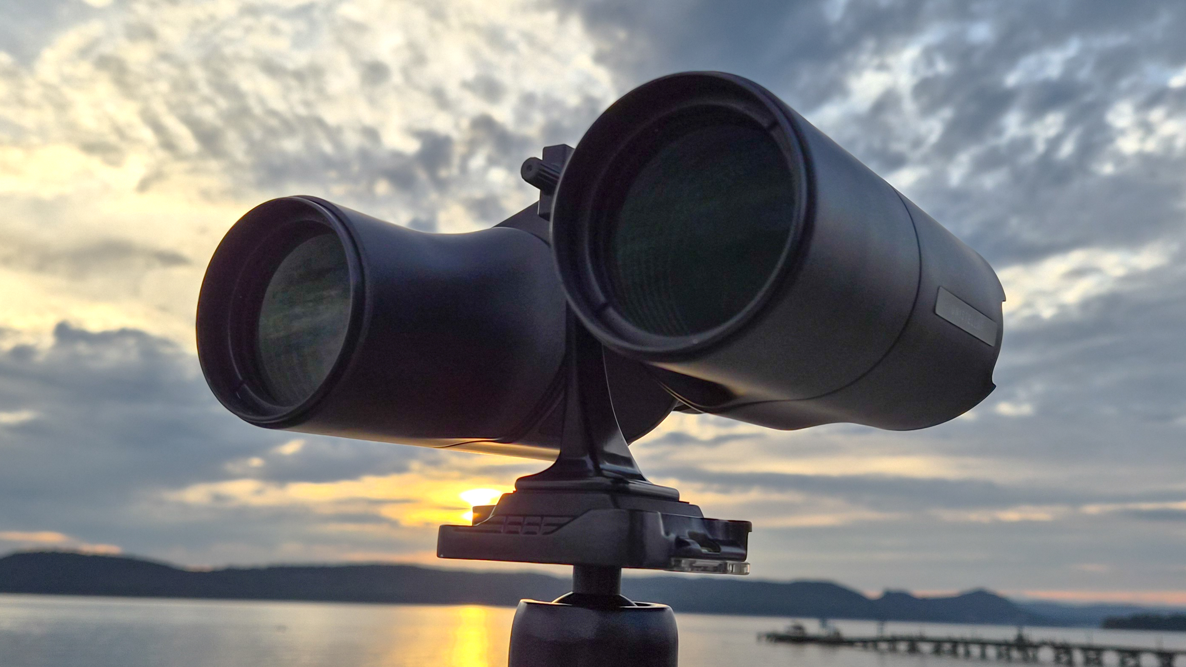 UniStellar envisage des jumelles intelligentes.