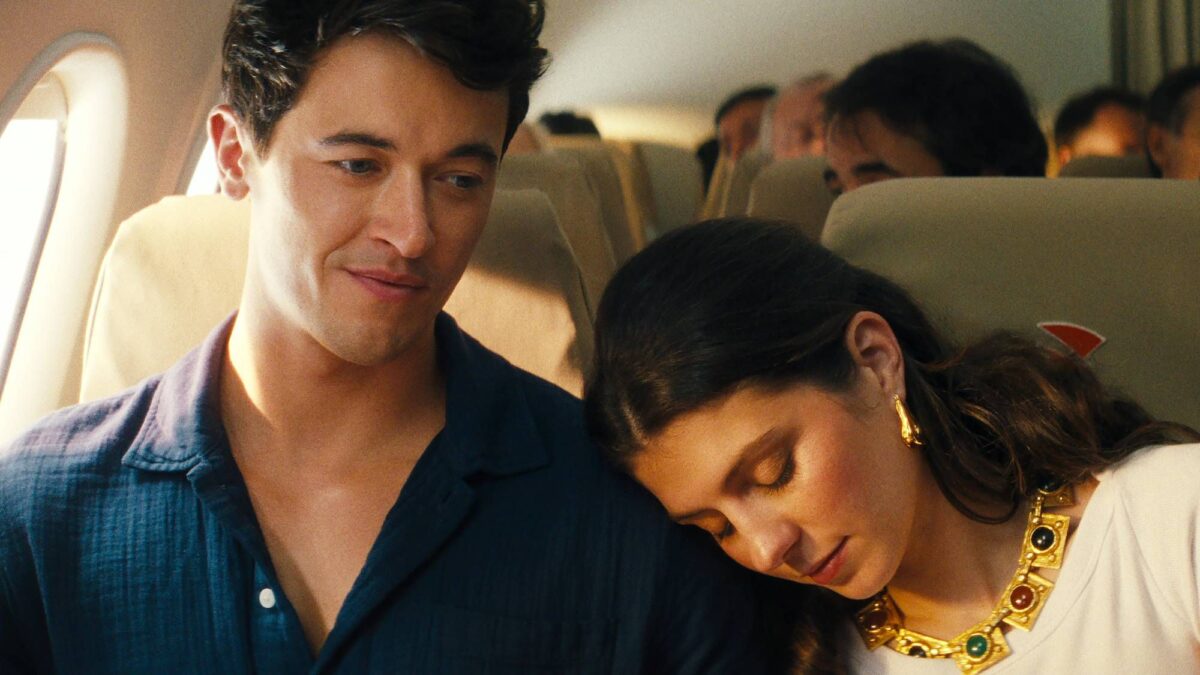 Le nouveau film de comédie romantique de Netflix avec la star de « Hunger Games '' ressemble à un gâteau charmant – voici la première bande-annonce image-31966