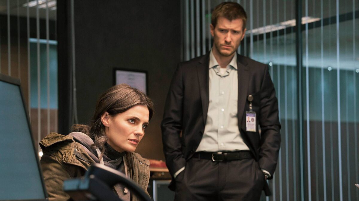 Cette série de thrillers psychologiques vient de s'écraser dans le top 10 de Netflix – et il y a 3 saisons à se gaver maintenant image-33243
