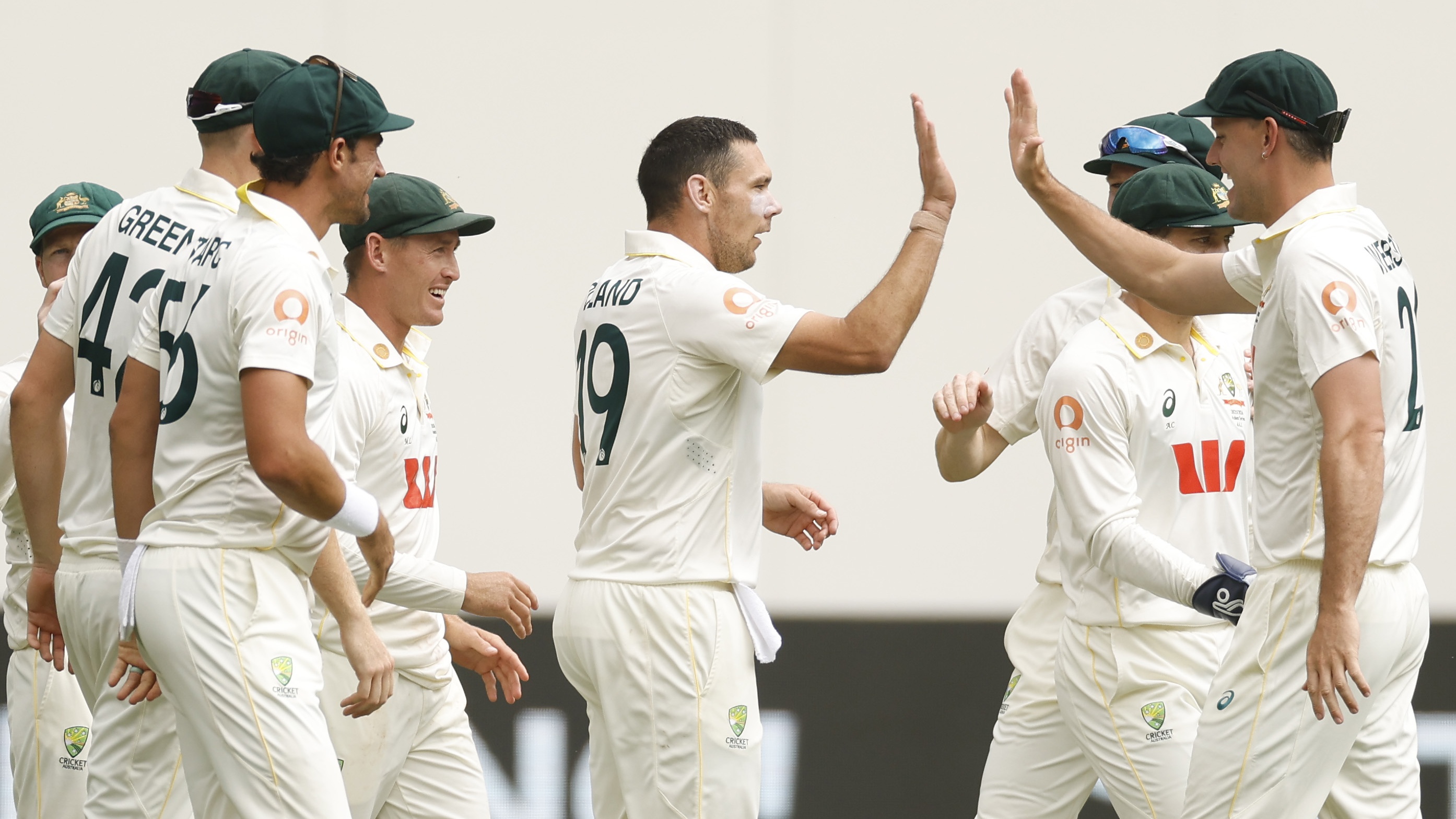 Boland célèbre un guichet