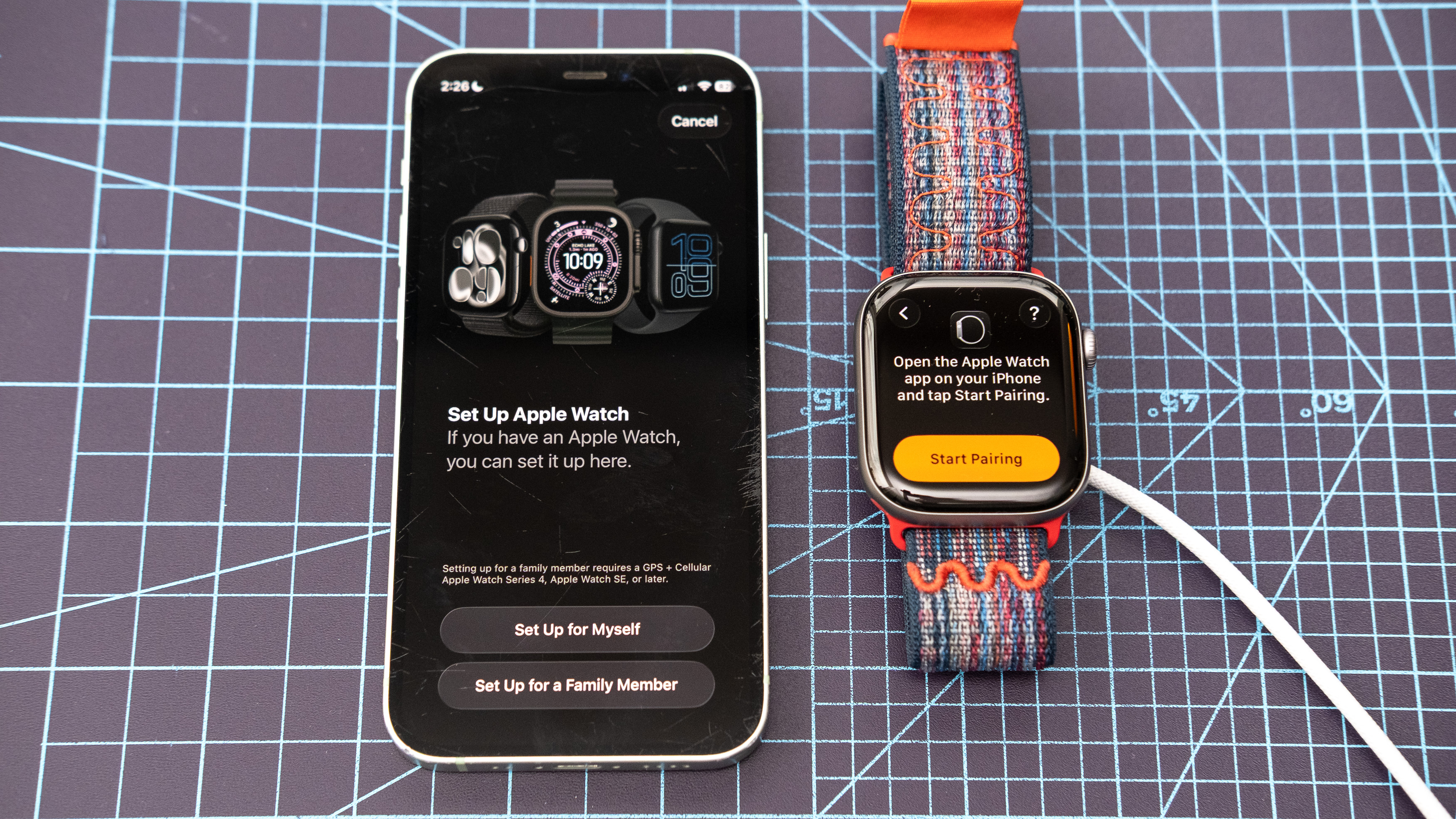 Gros plan de l'Apple Watch Series 11 montrant le processus de configuration et de couplage