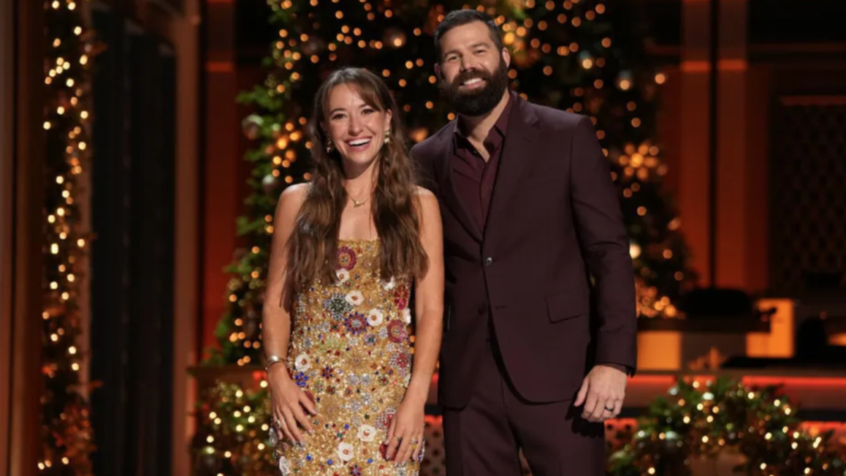 Comment regarder « CMA Country Christmas 2025 » en ligne – chaîne de télévision, flux gratuits, performances image-33578