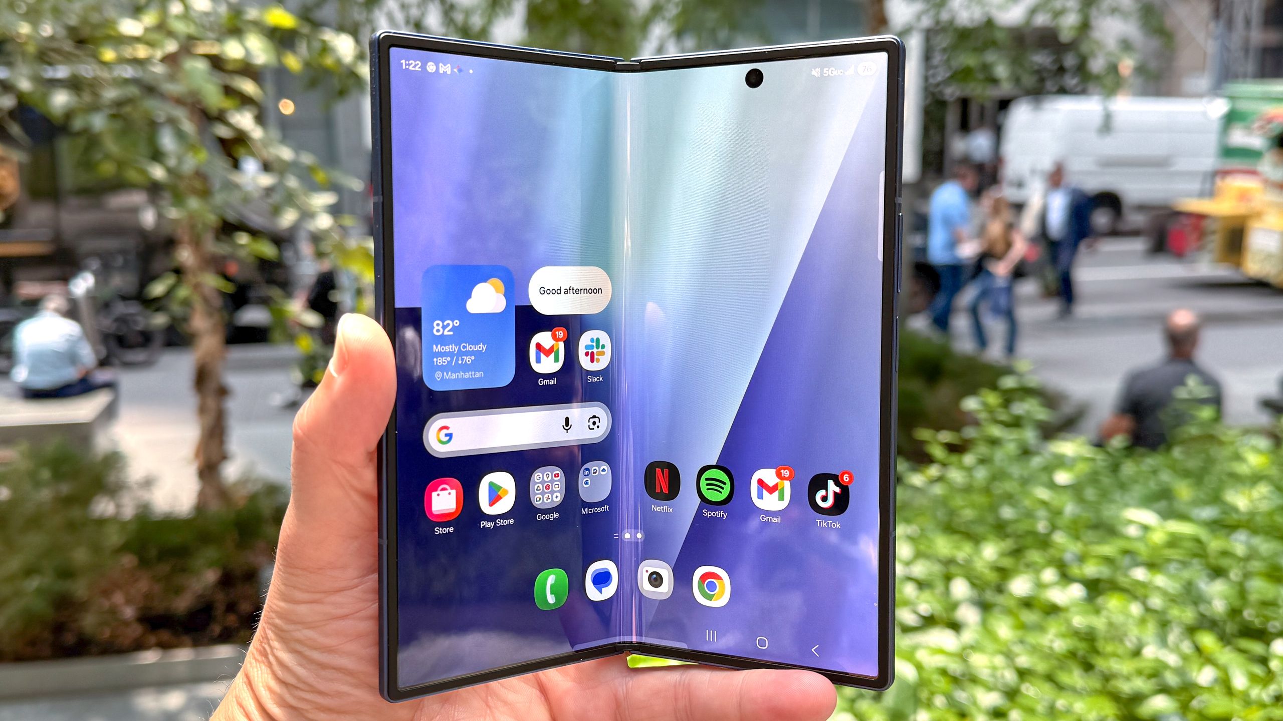 La rumeur selon laquelle Samsung Wide Fold apparaît dans les premières versions de One UI 9 image-35134