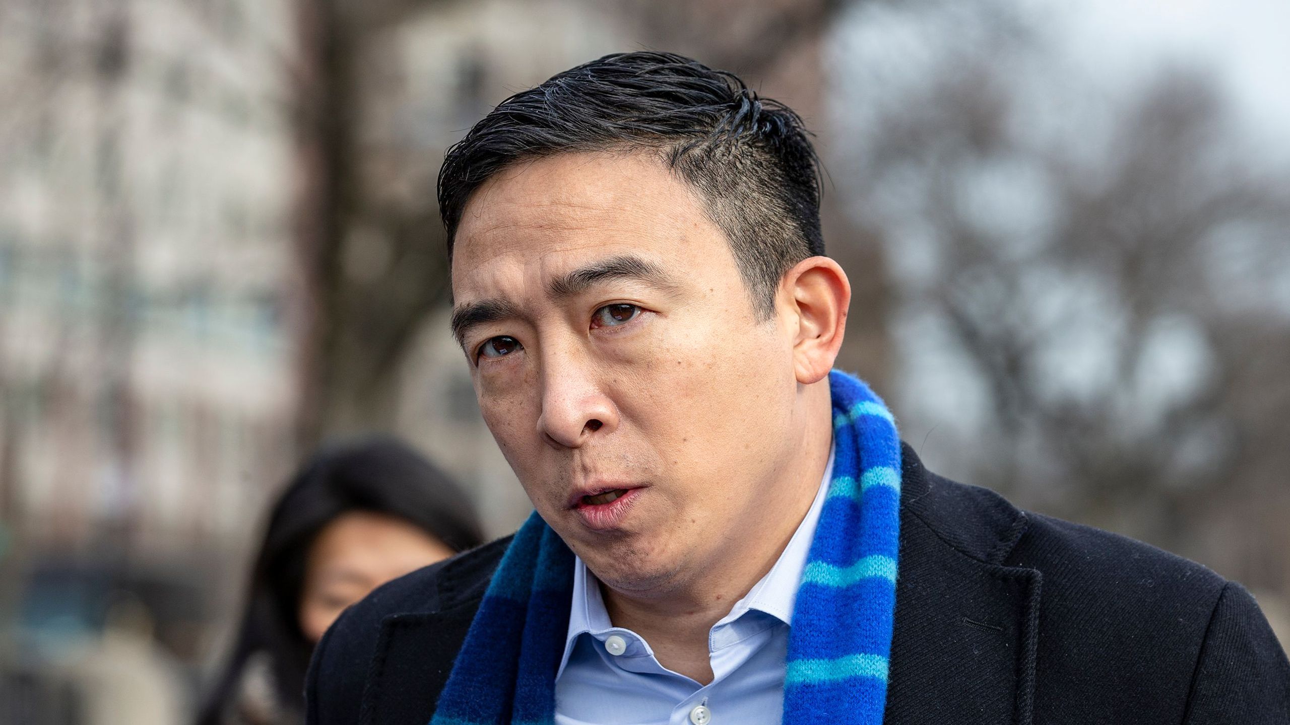 L’IA « entraînera une grande éventration des emplois de cols blancs », selon Andrew Yang image-35194