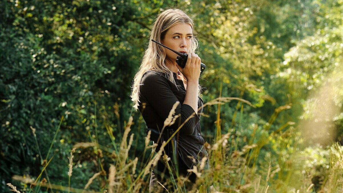 Netflix vient d'ajouter une série de thrillers policiers qui figure déjà dans le top 10, mais cette série sombre est une bien meilleure série à regarder en frénésie. image-35252