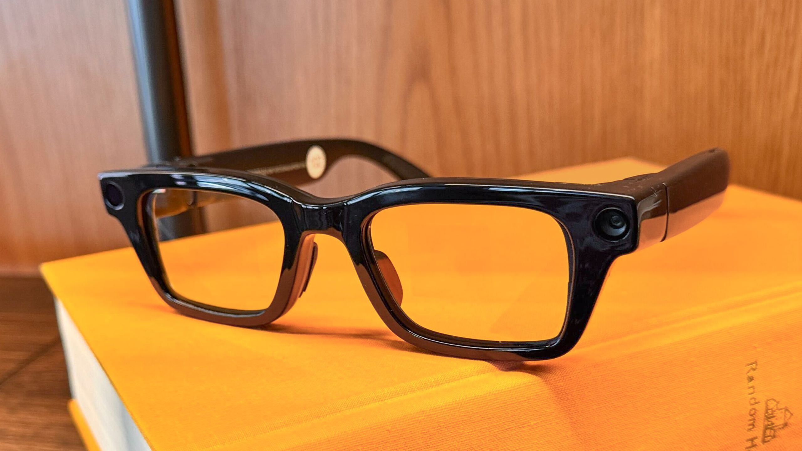 Les nouvelles lunettes intelligentes Android XR de Google utilisent Gemini pour modifier votre monde par l'IA pendant que vous prenez la photo image-35553