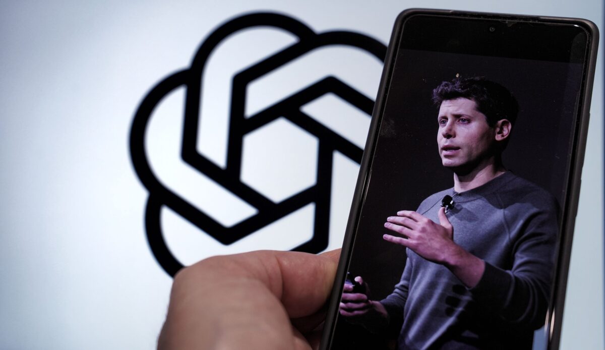 L'Encyclopedia Britannica vient de poursuivre OpenAI pour ChatGPT – voici pourquoi la formation en IA est (encore) critiquée image-35613