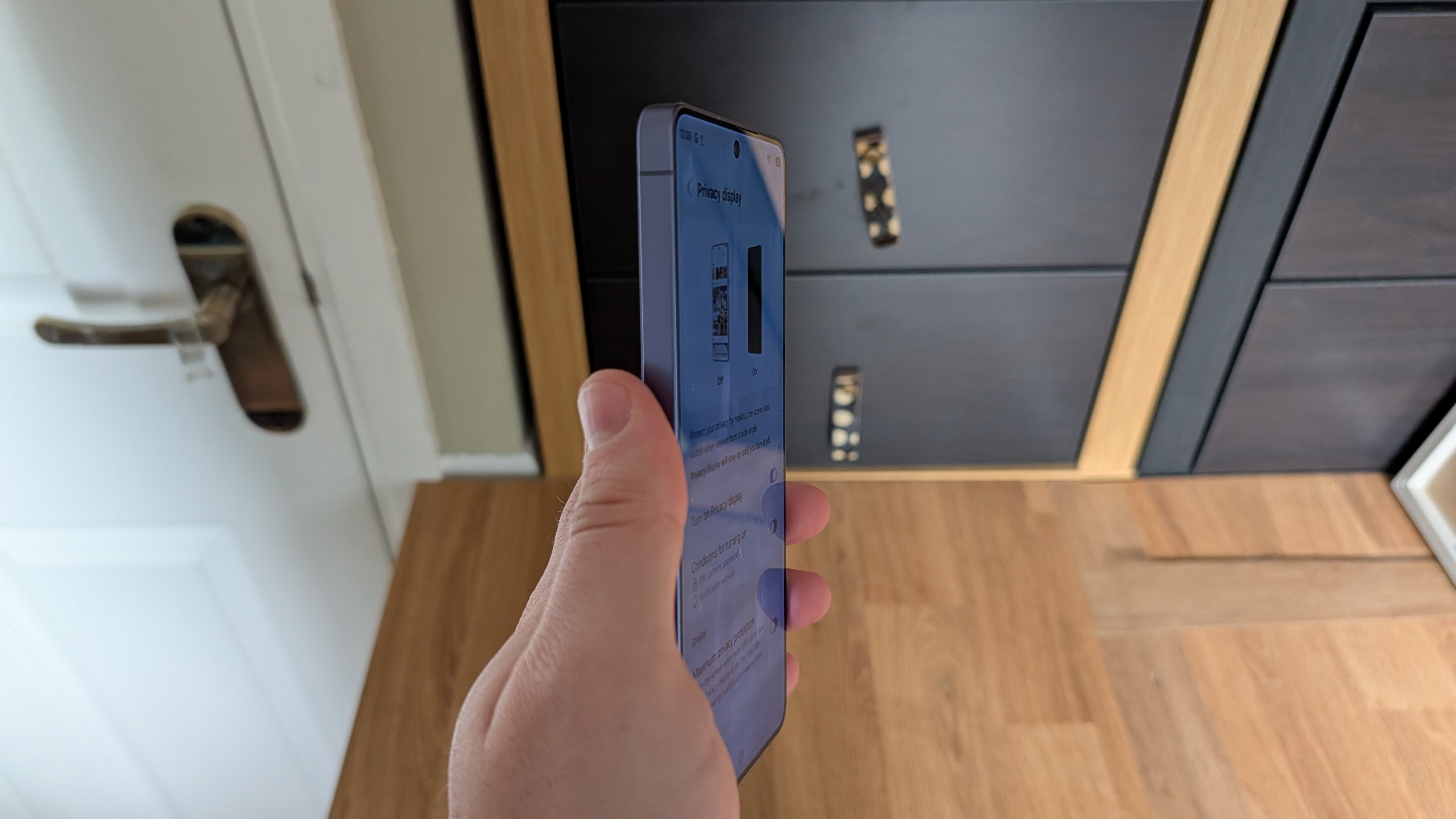 Écran ultra confidentiel Samsung Galaxy S26 avec luminosité maximale