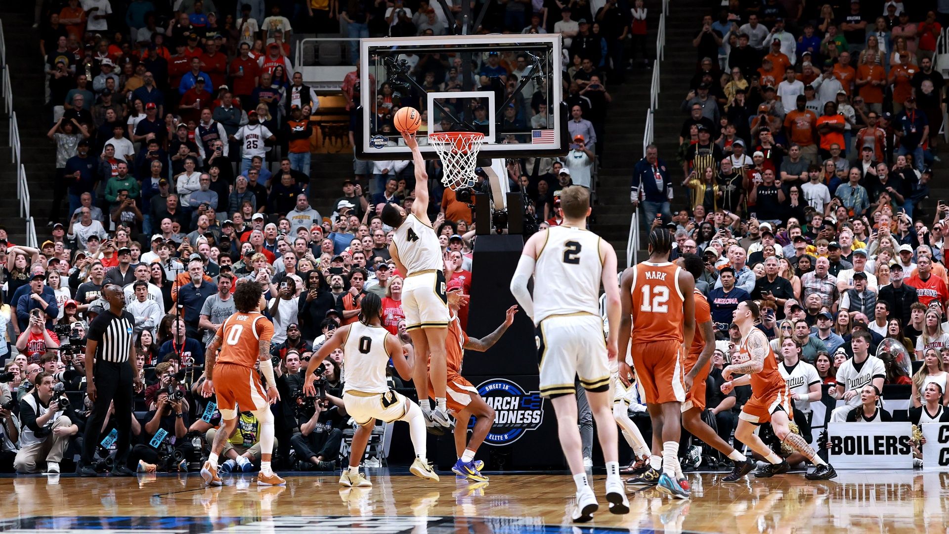 Comment regarder Elite 8 2026 : diffusions en direct GRATUITES, aperçu de la finale régionale de March Madness image-35816