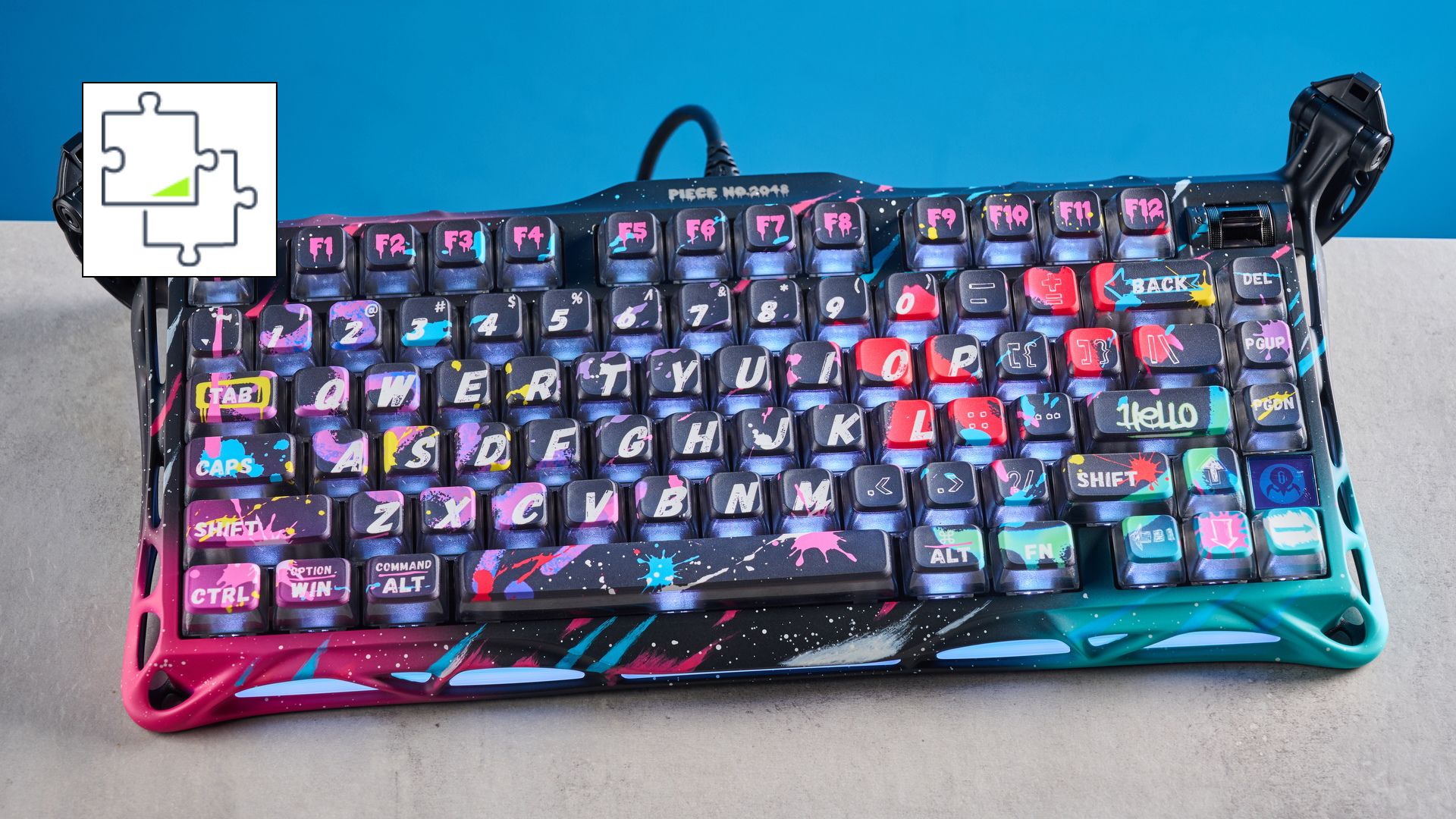 Une photo d'un clavier de jeu aux couleurs de style graffiti