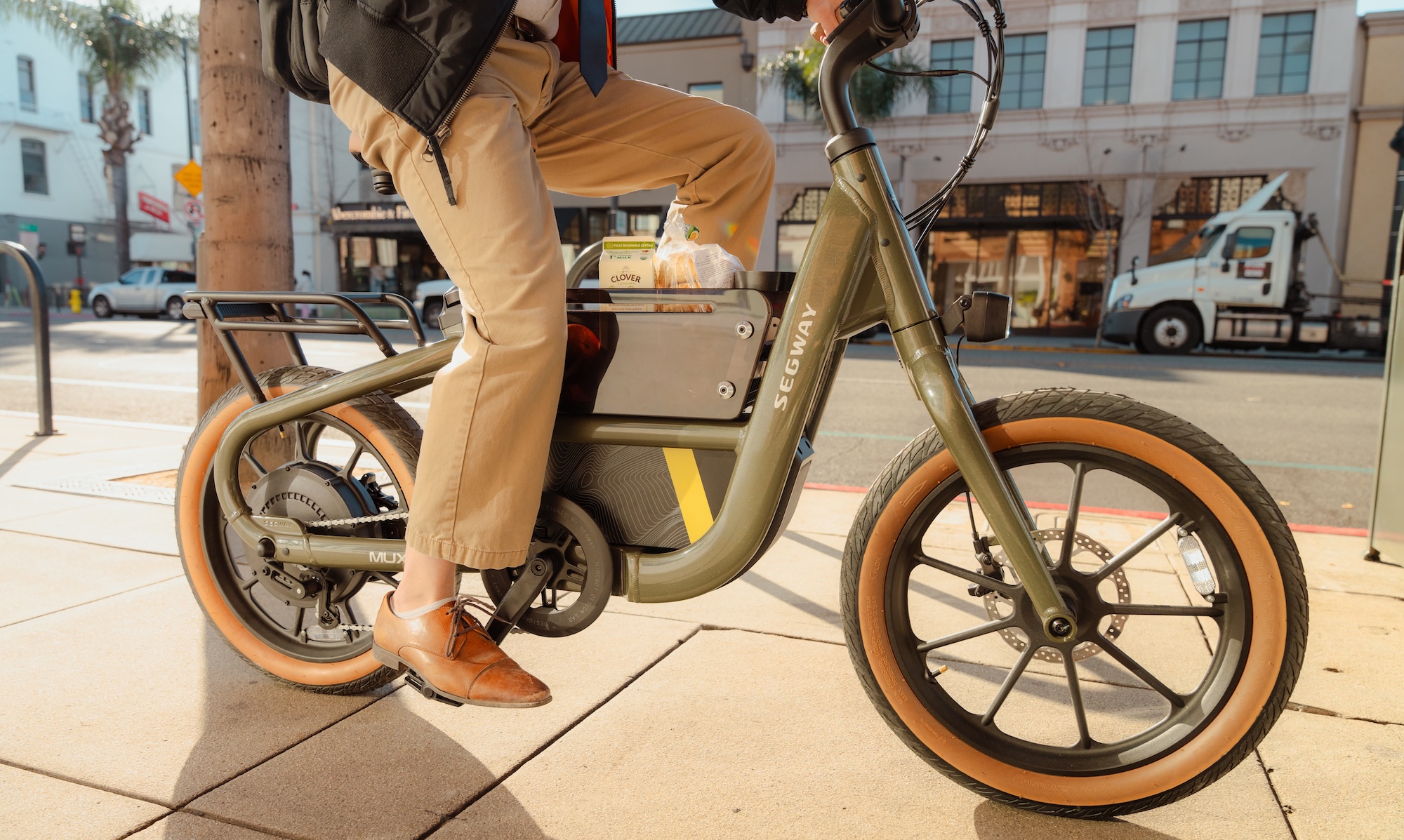 Gros plan du vélo électrique Segway Muxi