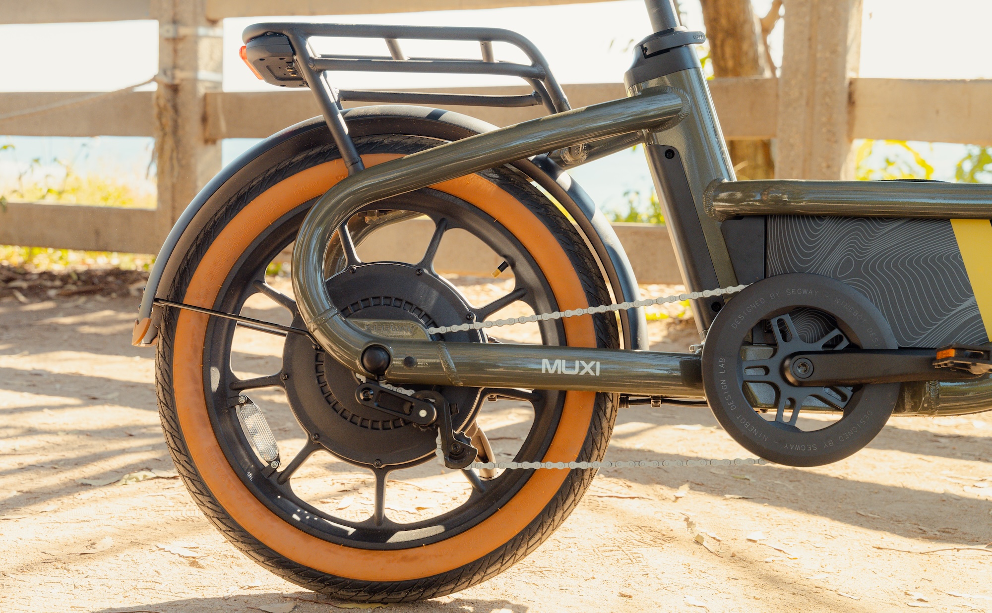 Segway Muxi eBike gros plan de la roue arrière