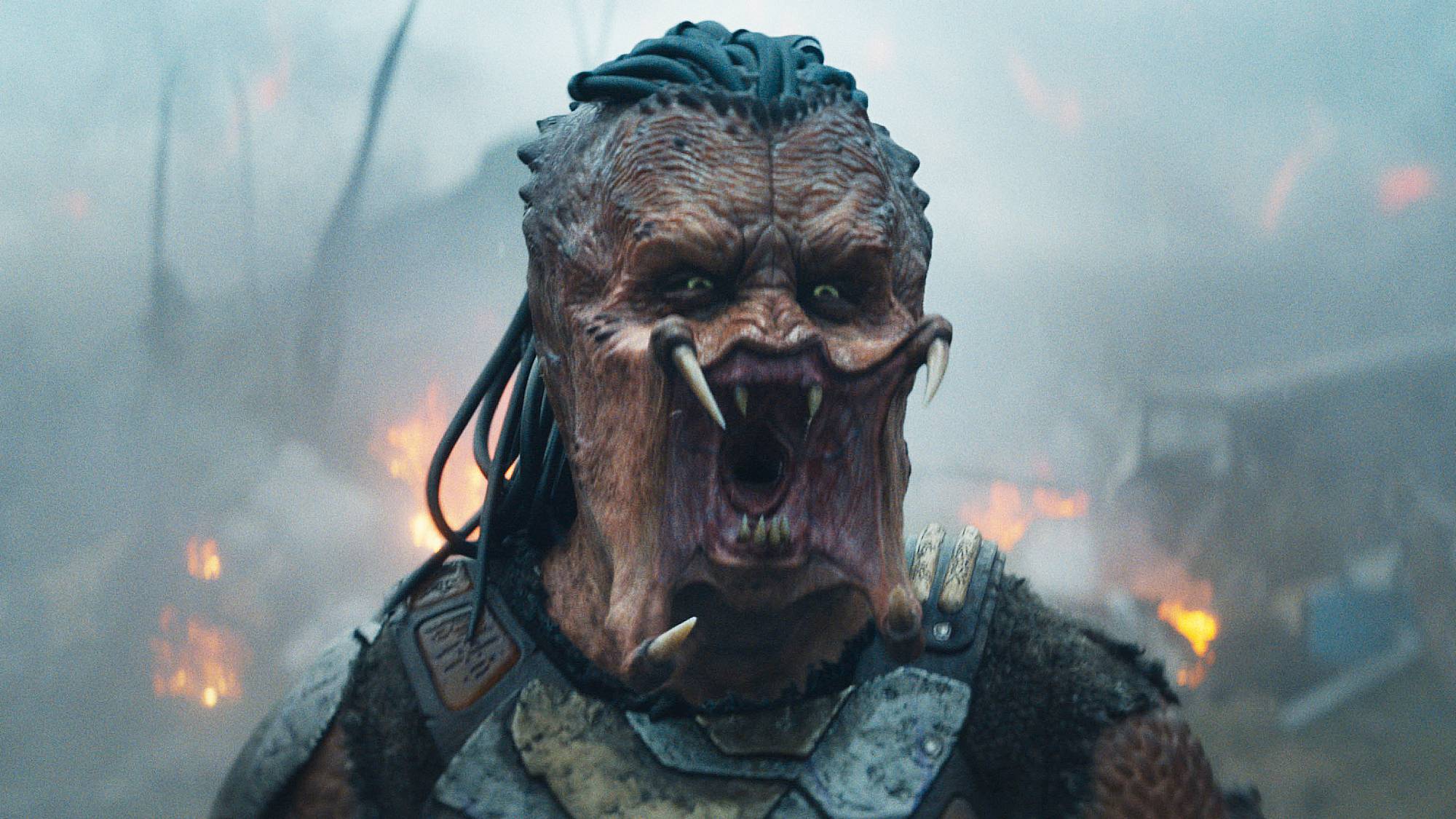 Dimitrius Schuster-Koloamatangi dans le rôle de Dek dans