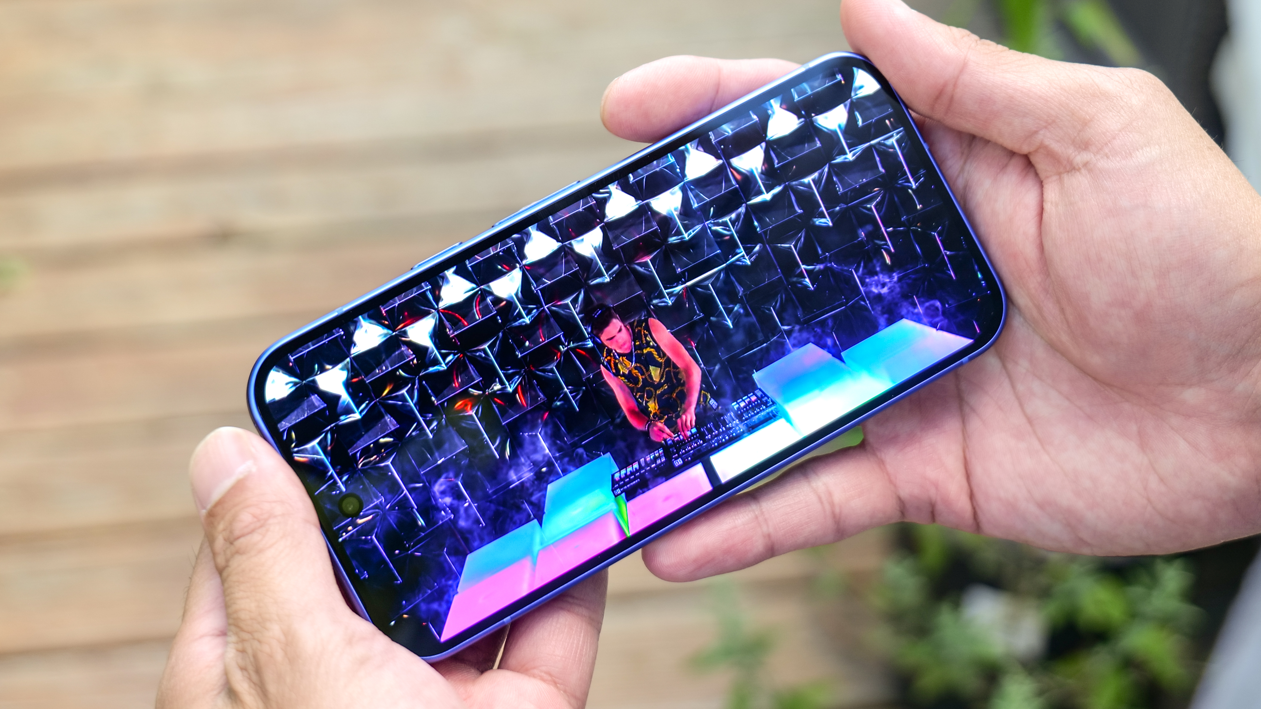 Google Pixel 10 en main.