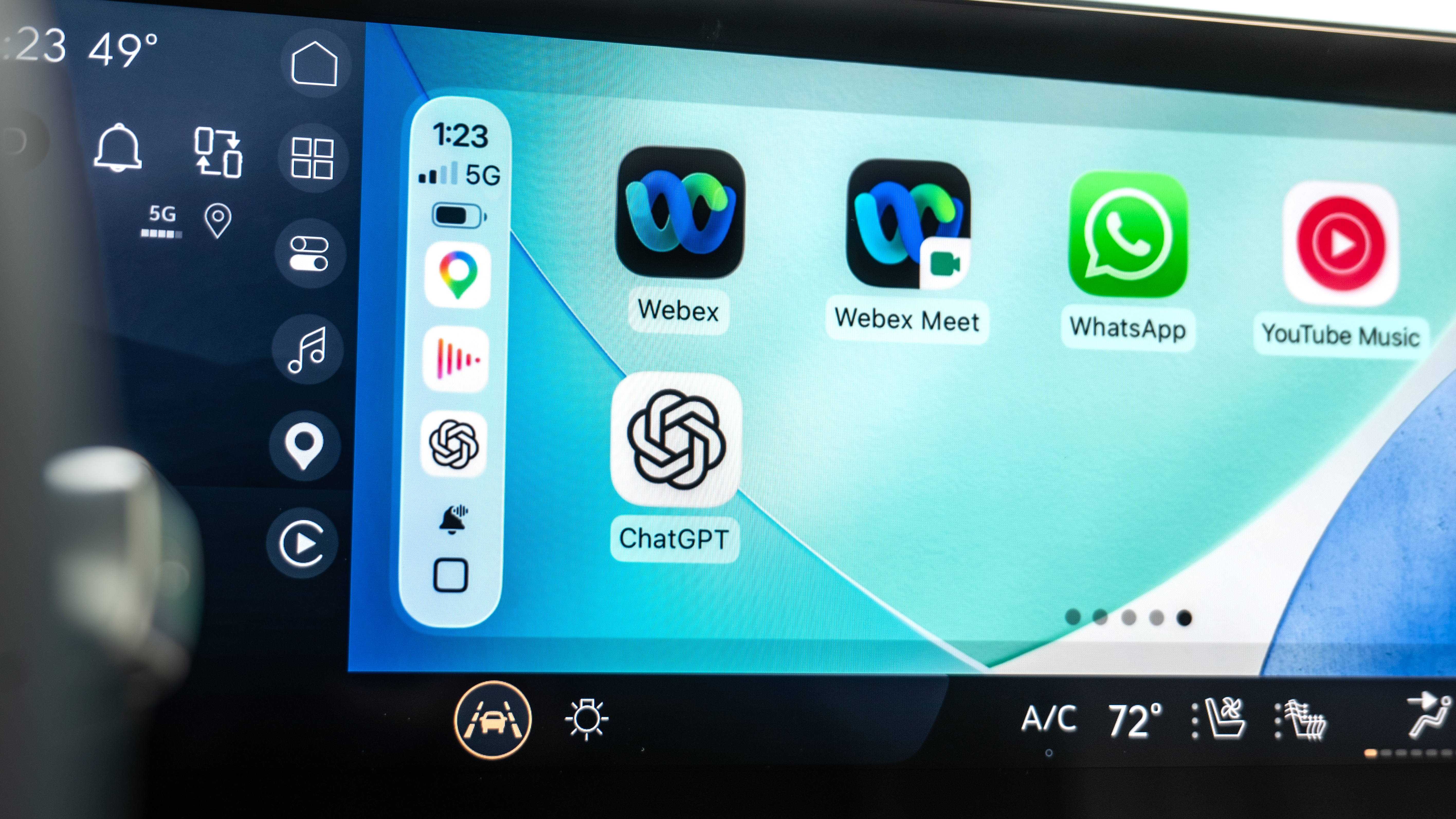 CarPlay dans iOS 26.5 bêta 1 s'affichant sur un écran.