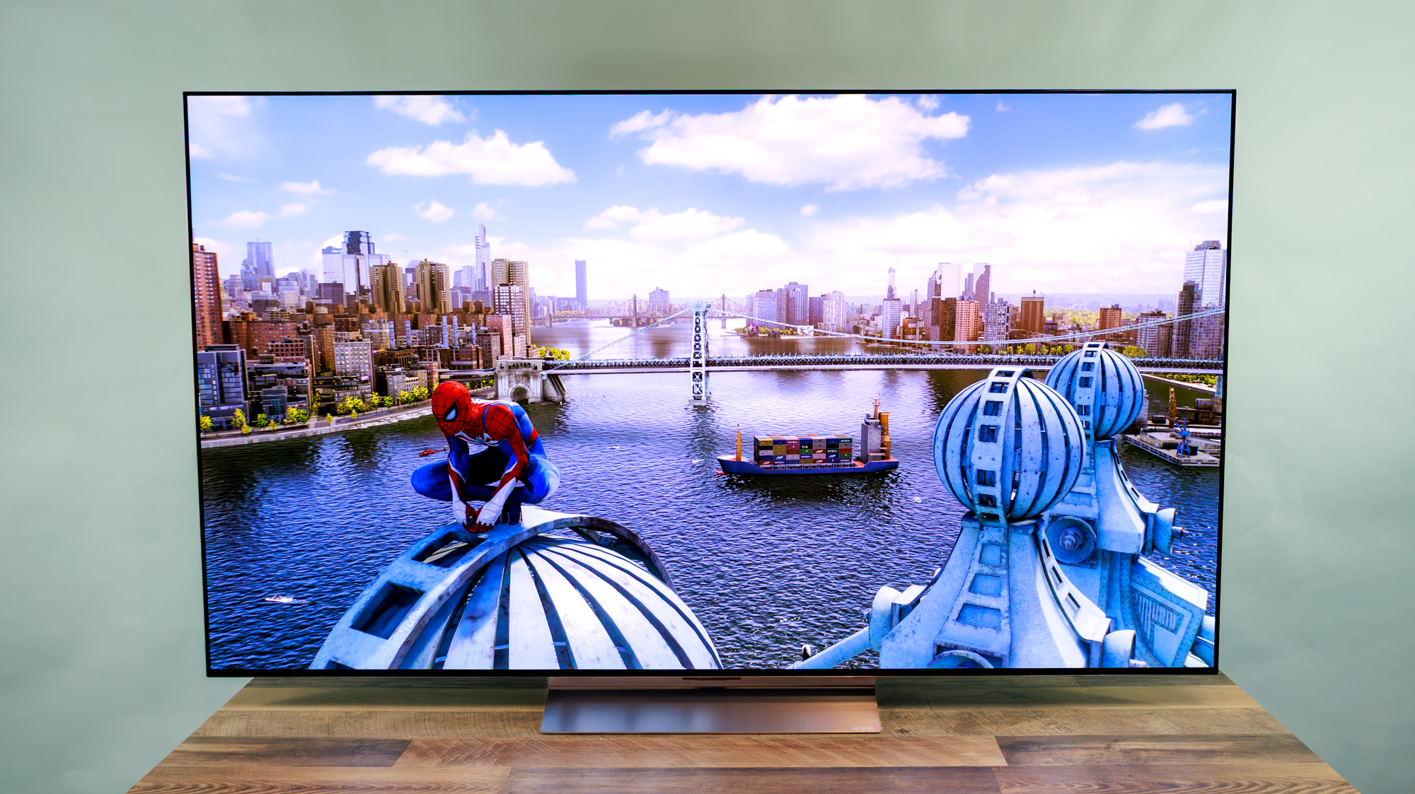 Téléviseur OLED LG C6 sur une table