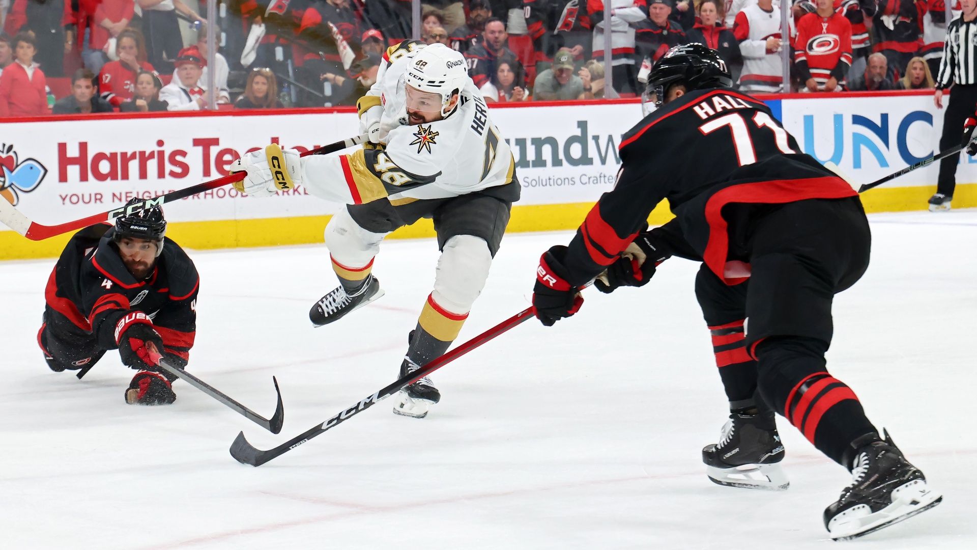 Comment regarder la finale de la Coupe Stanley 2026 : diffusions en direct des Hurricanes contre les Golden Knights, match 3 image-36653
