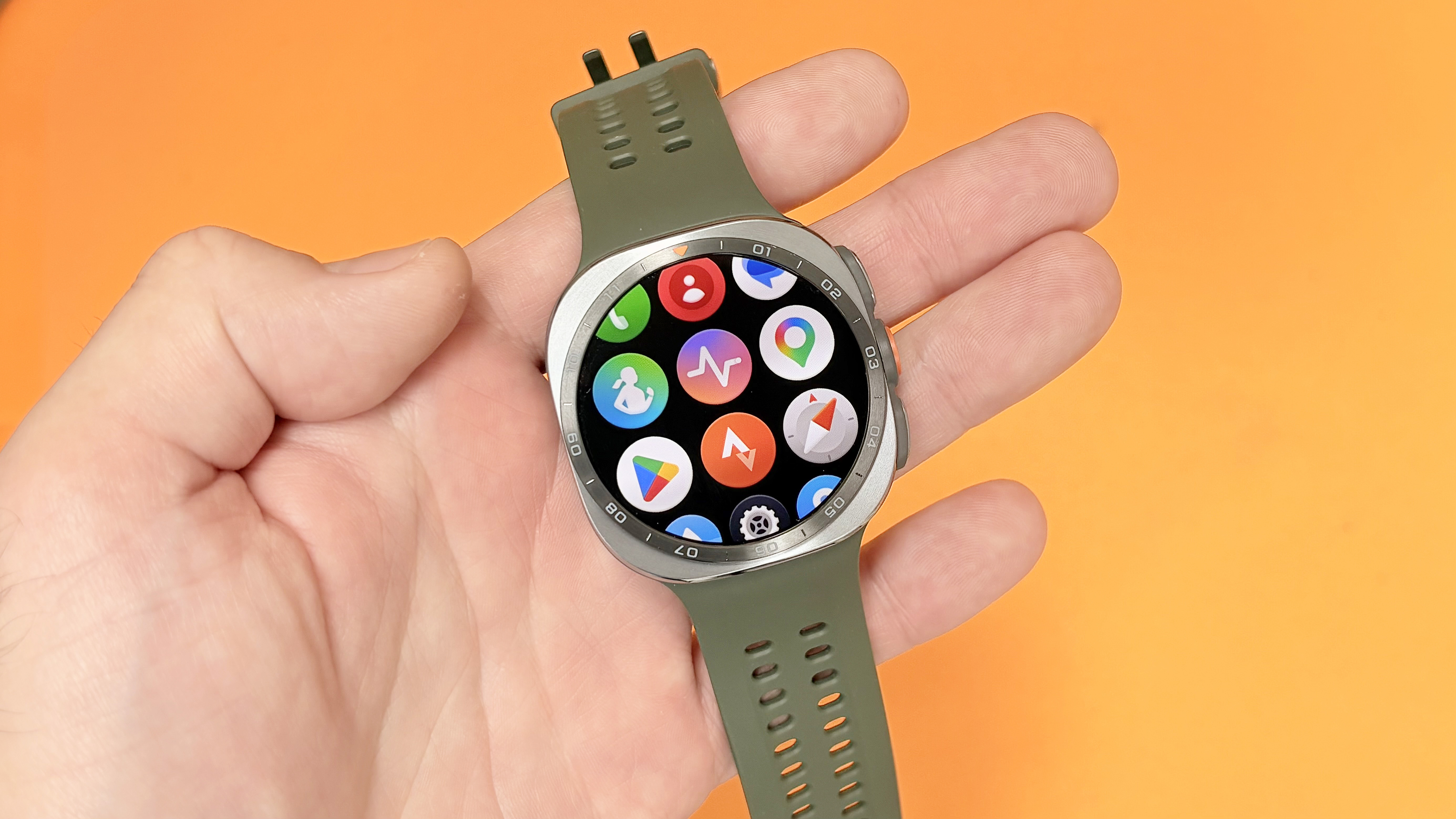 Gros plan sur la montre intelligente Samsung Galaxy Watch Ultra 2