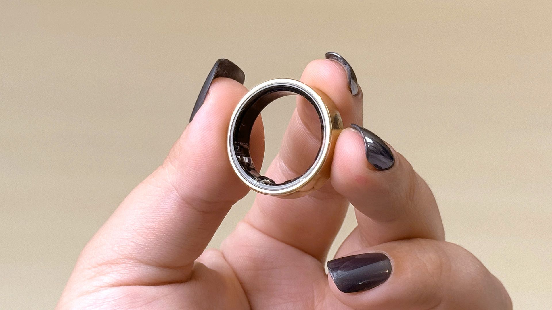 Le Samsung Galaxy Ring est sur le point de devenir le premier anneau intelligent au monde pour l'apnée du sommeil approuvé par la FDA. image-37092