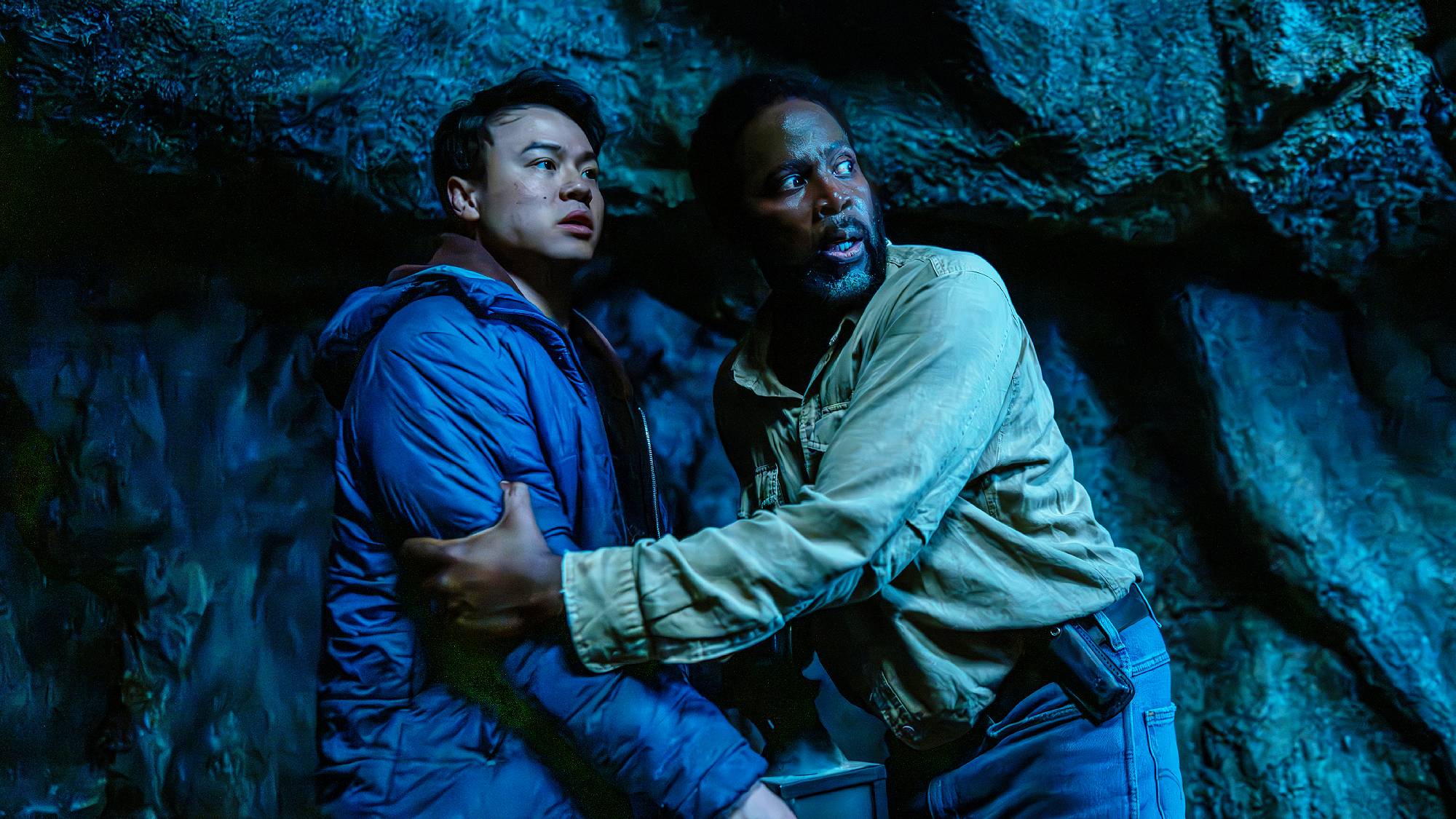 Ricky He dans le rôle de Kenny Liu et Harold Perrineau dans le rôle de Boyd Stevens dans