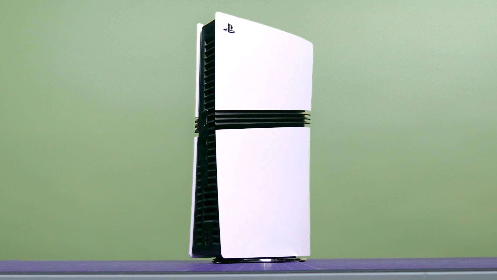 GameStop vend soudainement des PS5 Pro d'occasion pour plus de 1 400 $ : que se passe-t-il et où en obtenir une à moindre coût image-37853