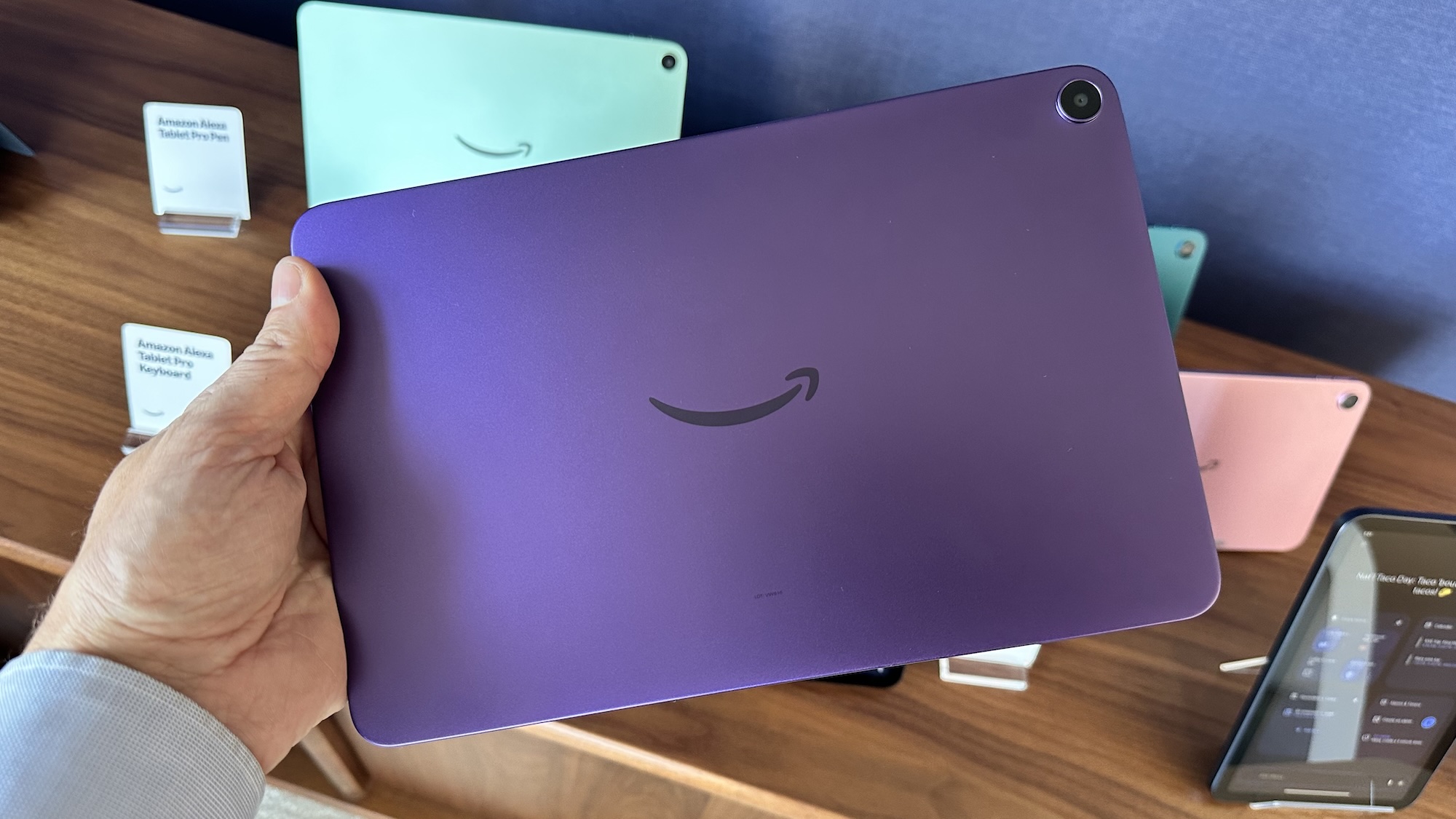 Tablette Amazon Alexa violette