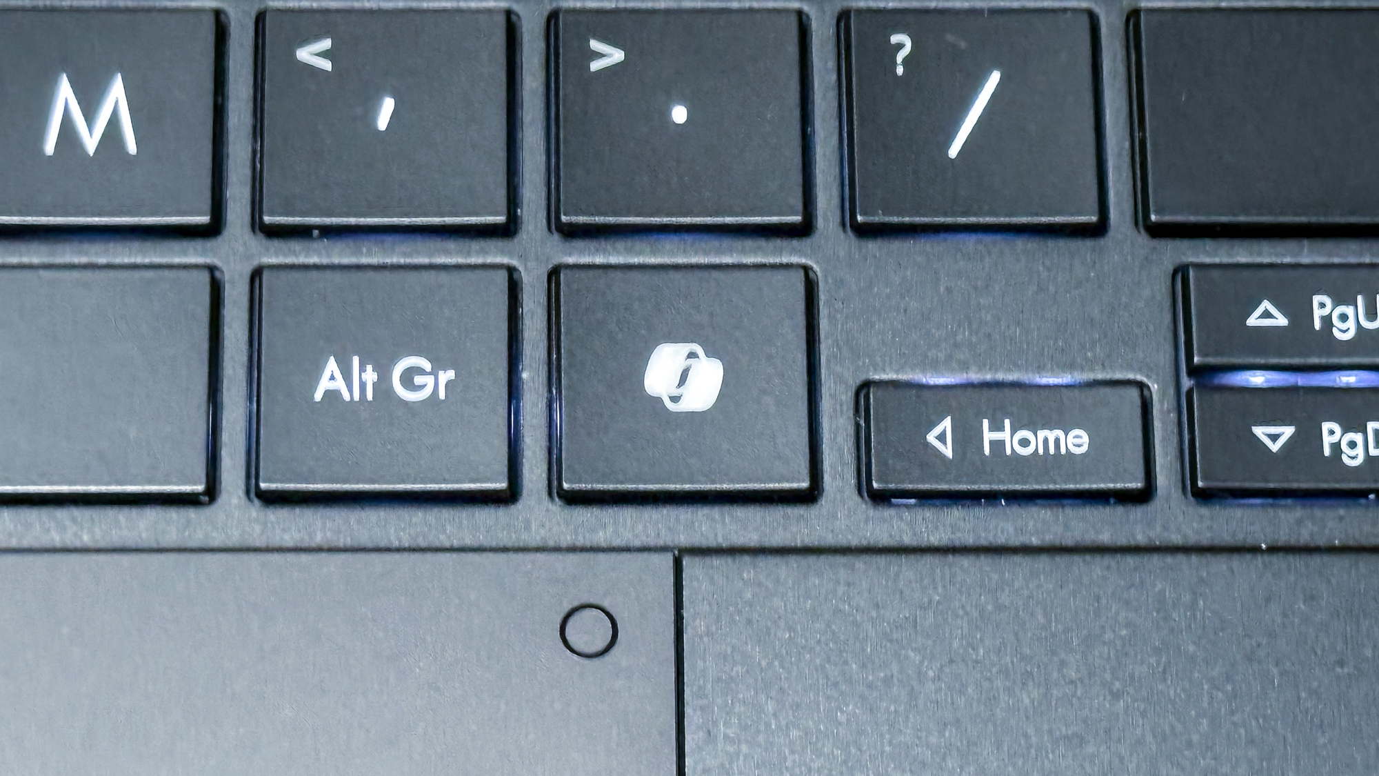 Un gros plan du bouton CoPilot+ du clavier de l'Asus ProArt PX13